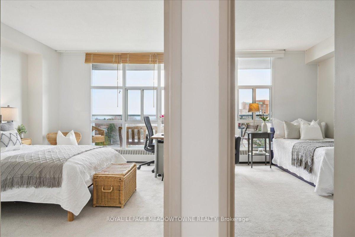 2 Bedrooms Condo at 2665 Windwood, Mississauga For sale