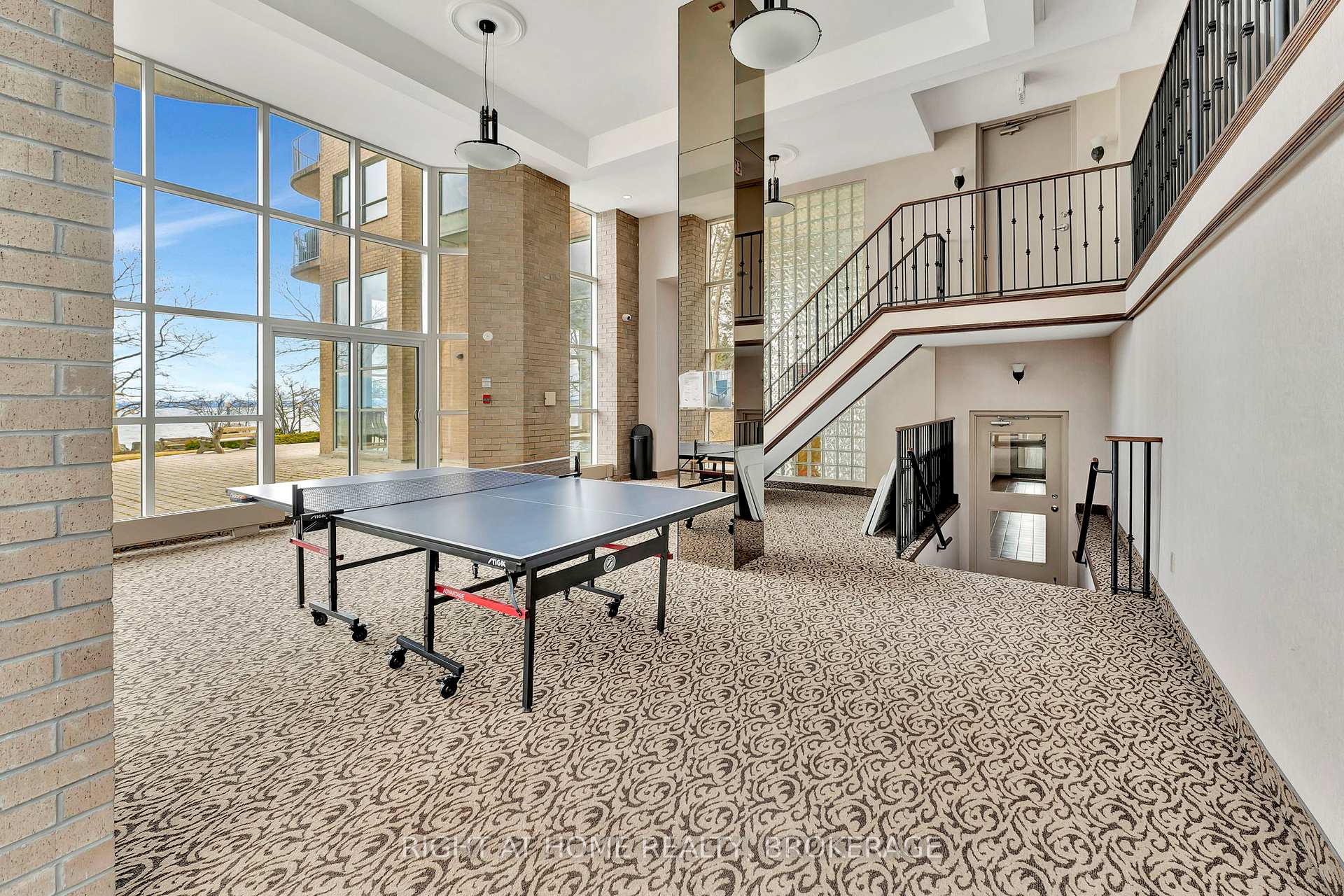 1 Bedroom Condo at 2190 Lakeshore, Burlington For sale