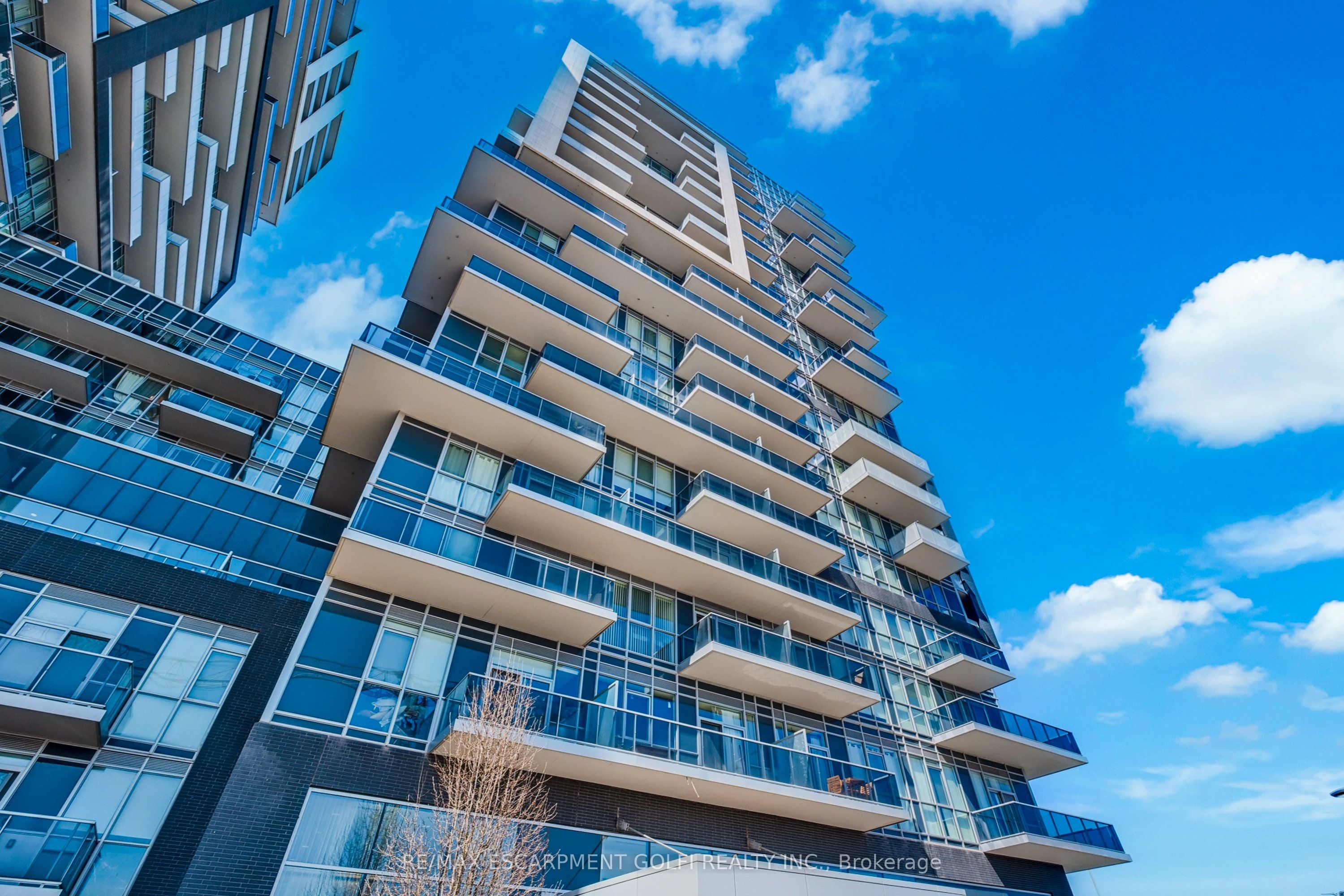 2093 Fairview Street, #408
