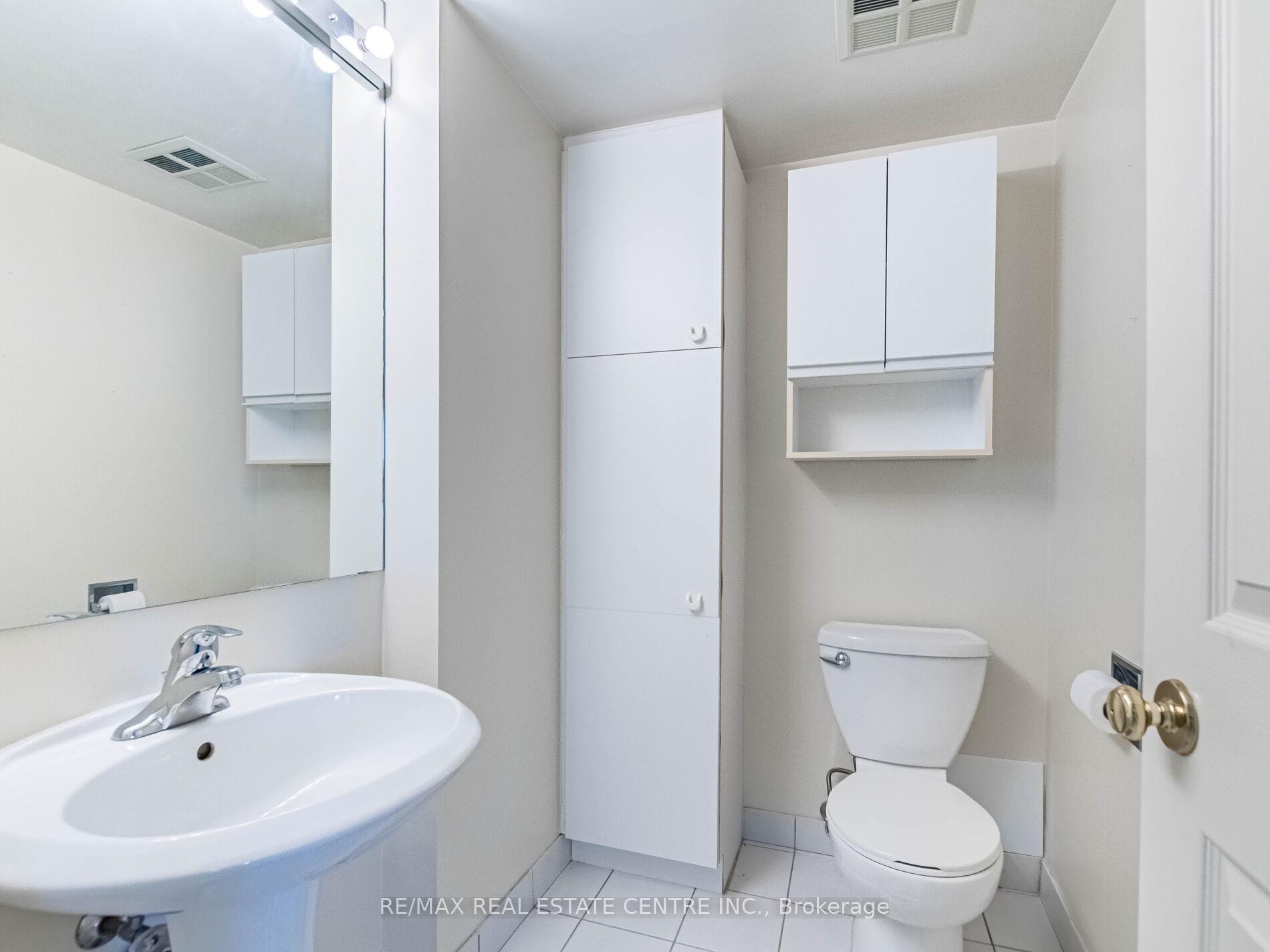 1 Bedroom Condo at 55 Elm, Mississauga For sale