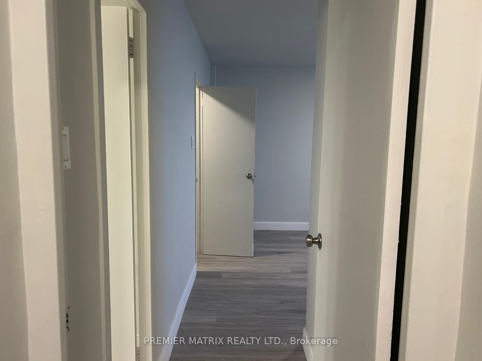 65 Thorncliffe Park Drive, #1404