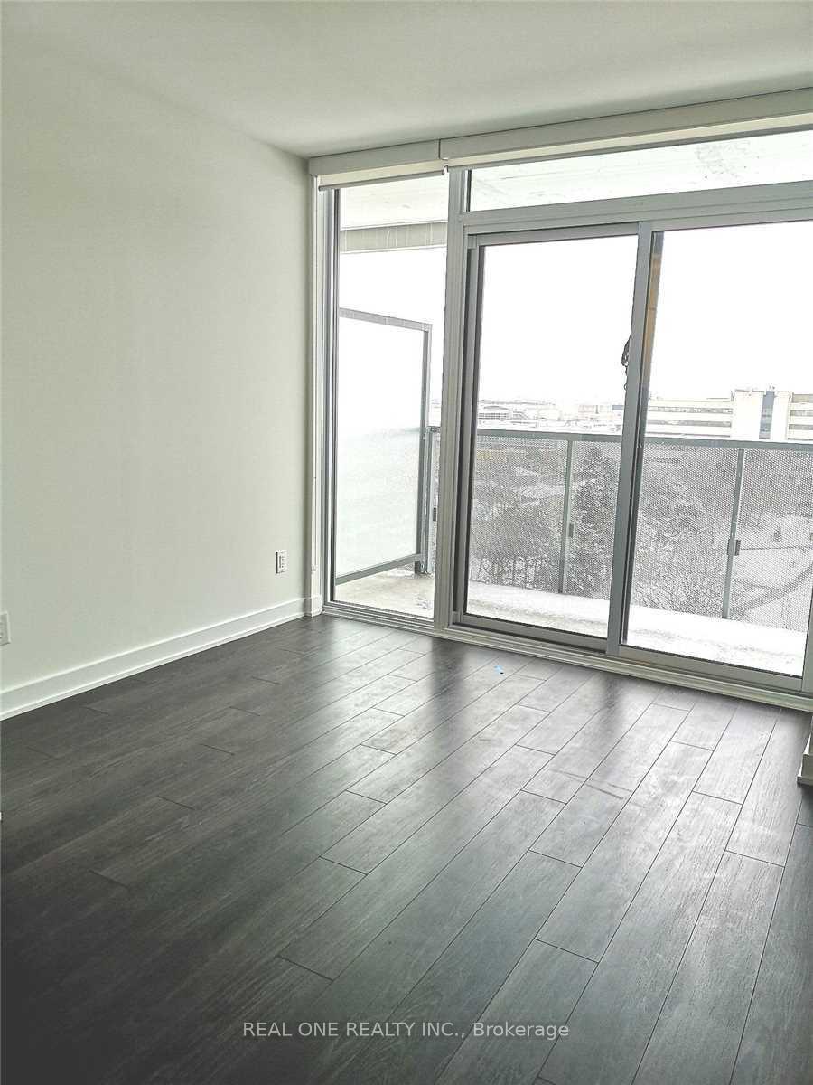2 Bedrooms Condo at 160 Flemington,  Toronto For sale