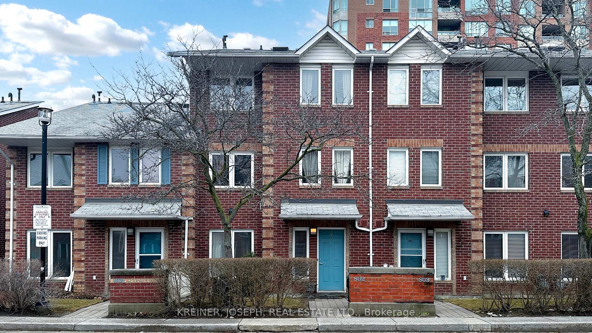 3 Bedrooms Condo at 900 Steeles,  Vaughan For sale