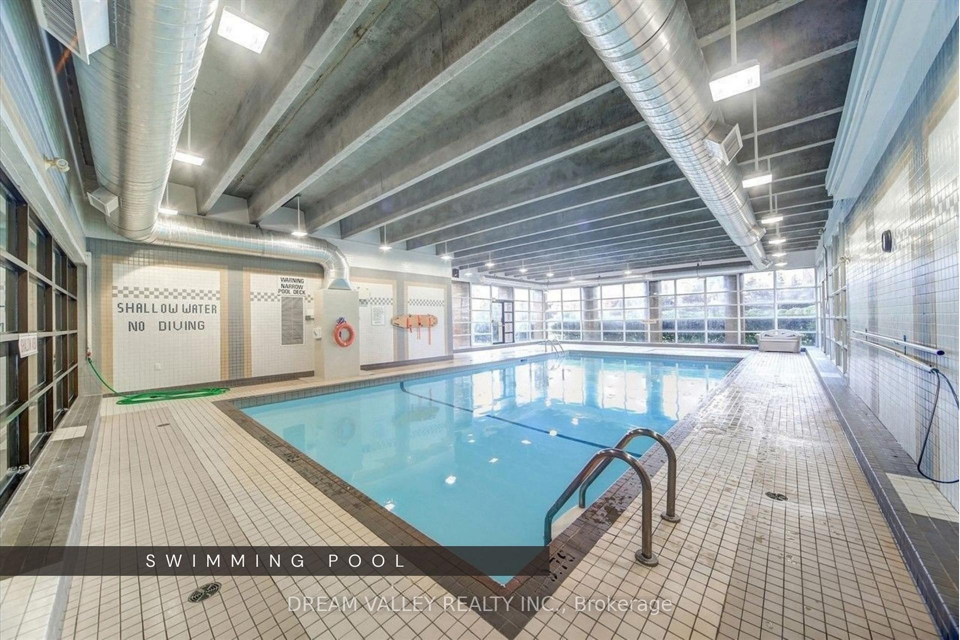 3 Bedrooms Condo at 330 Mccowan, Toronto For sale