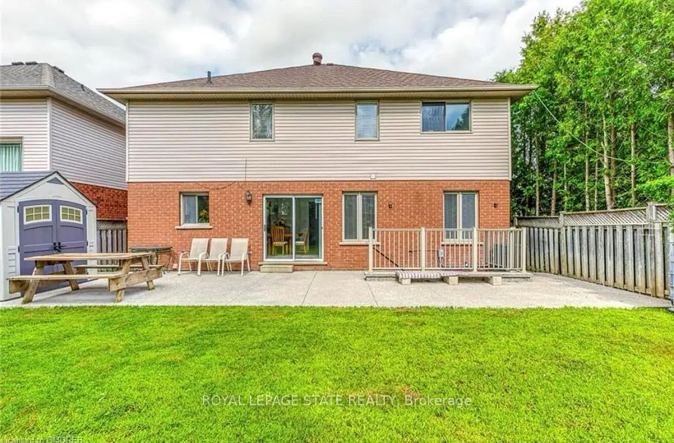 59 Bridgeport Crescent