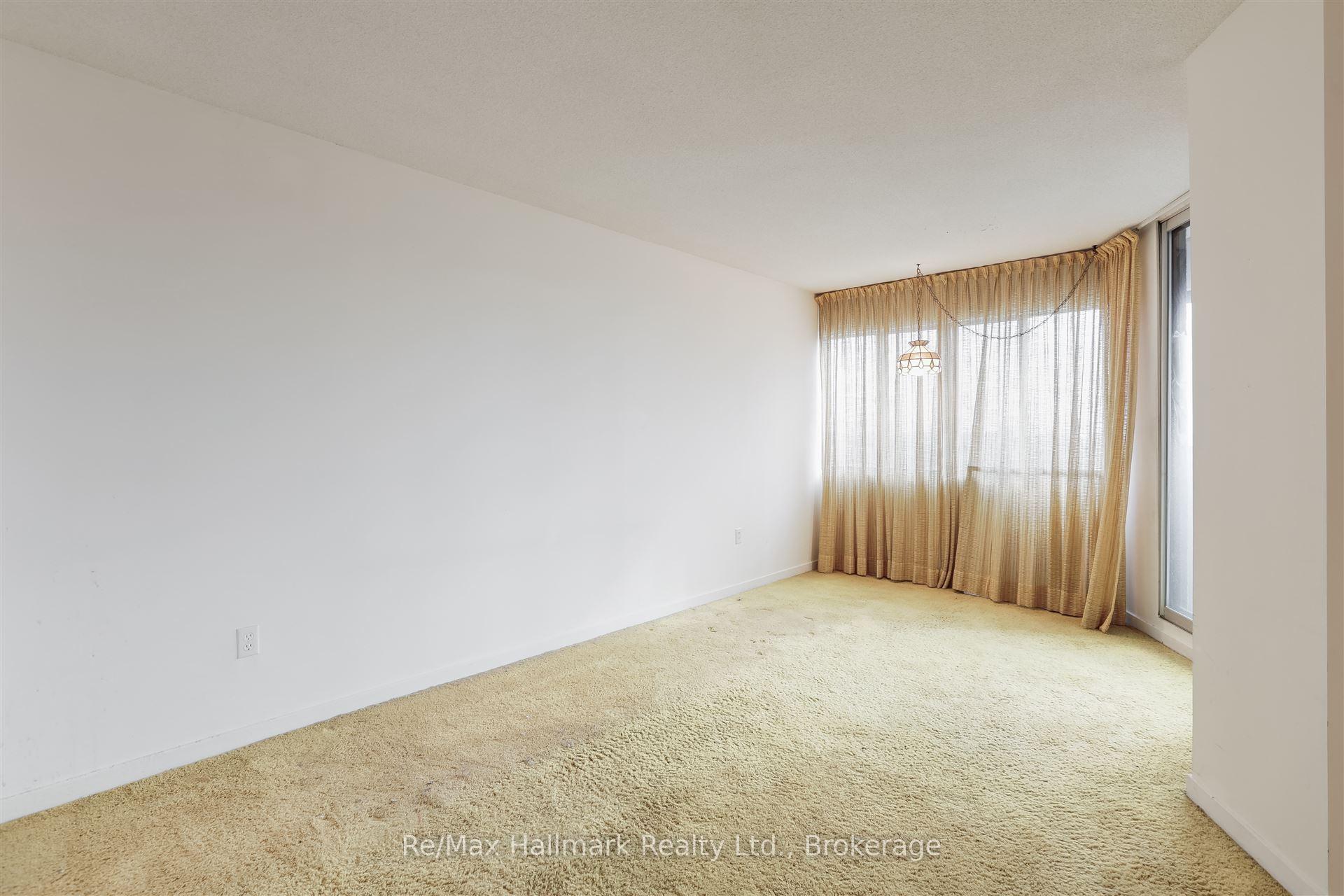 2 Bedrooms Condo at 1580 Mississauga Valley,  Mississauga For sale