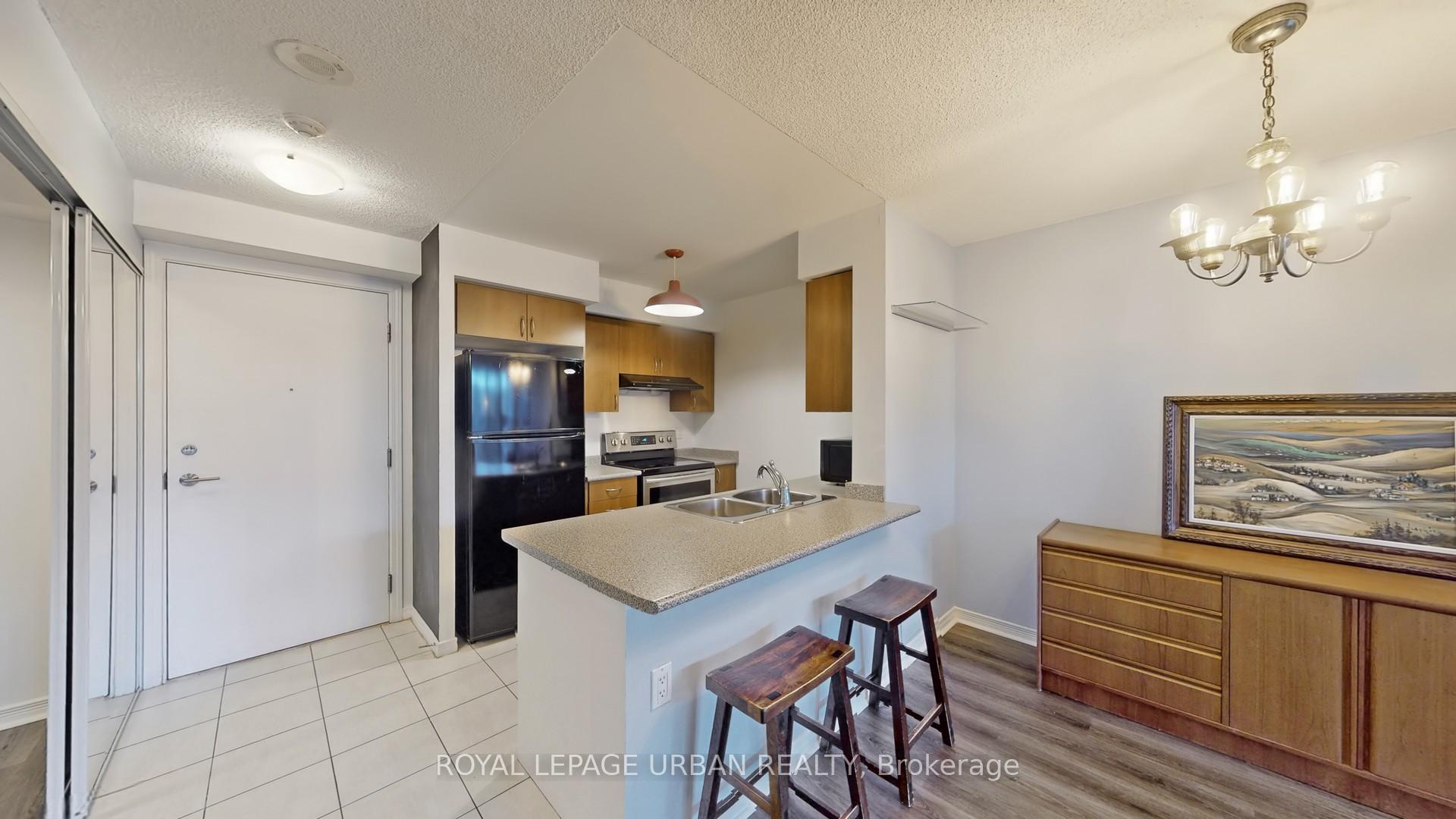 2 Bedrooms Condo at 60 Heintzman, Toronto For sale