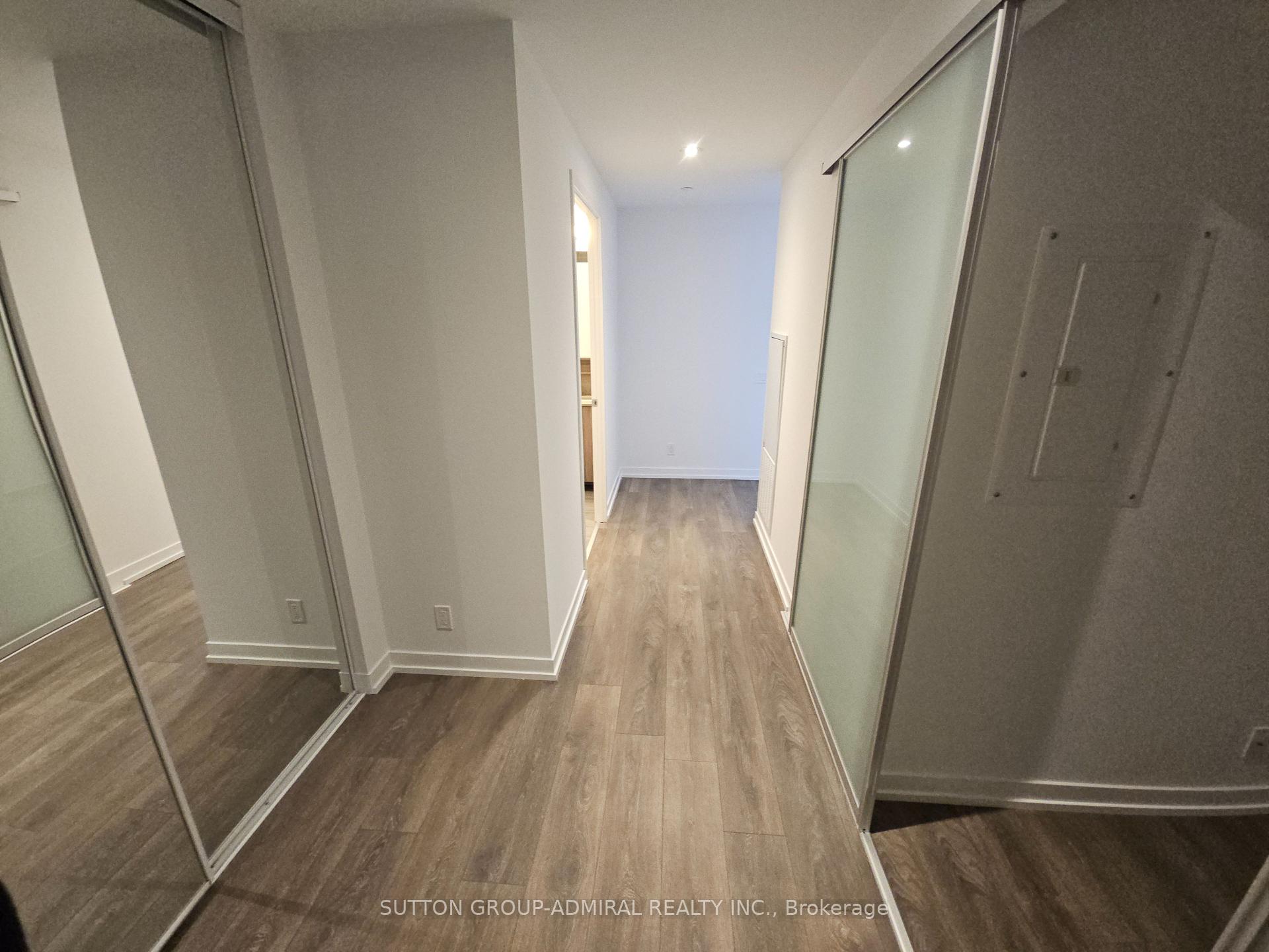 3 Bedrooms Condo at 950 Portage, Vaughan For sale