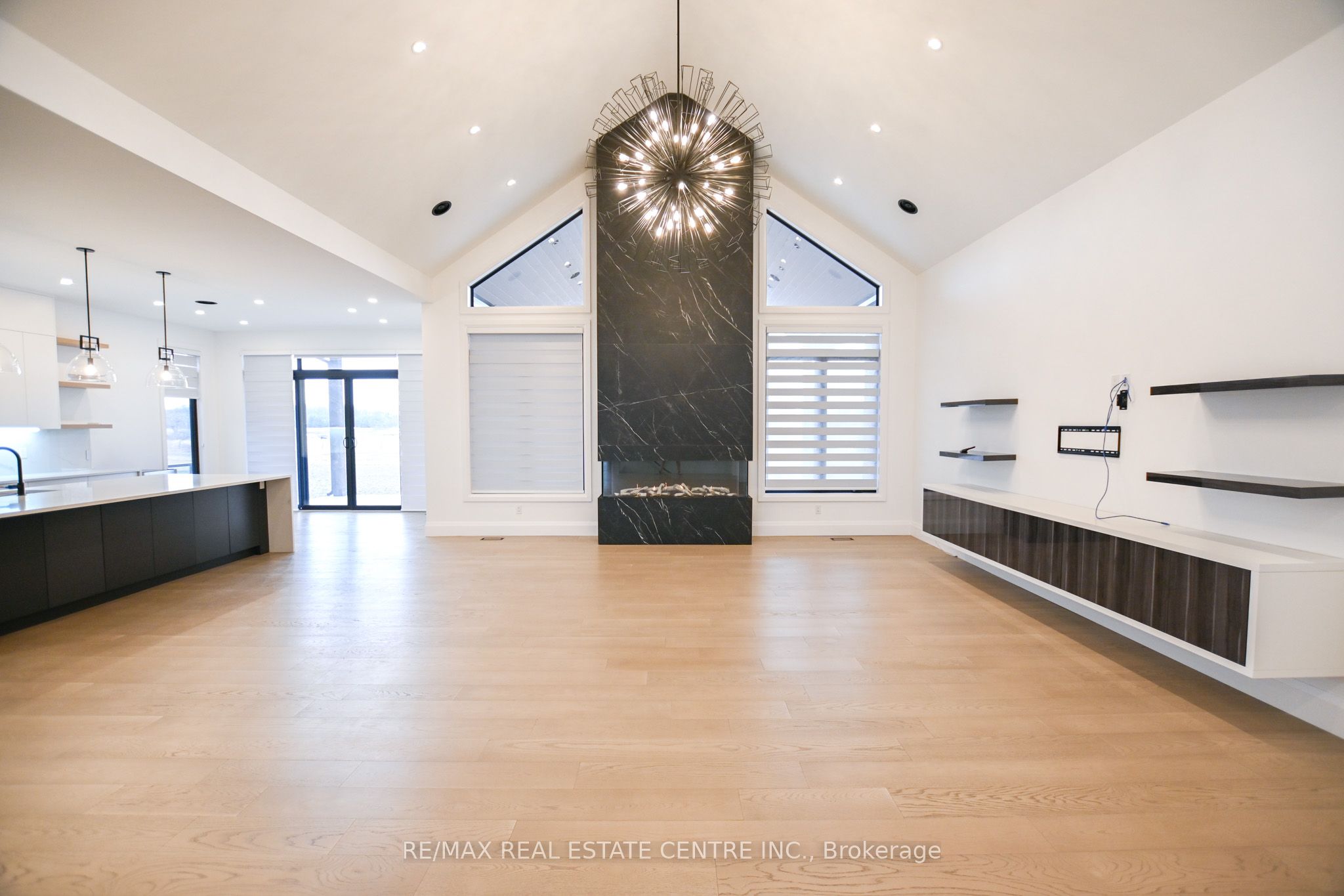 7325 Sunset Place, #3