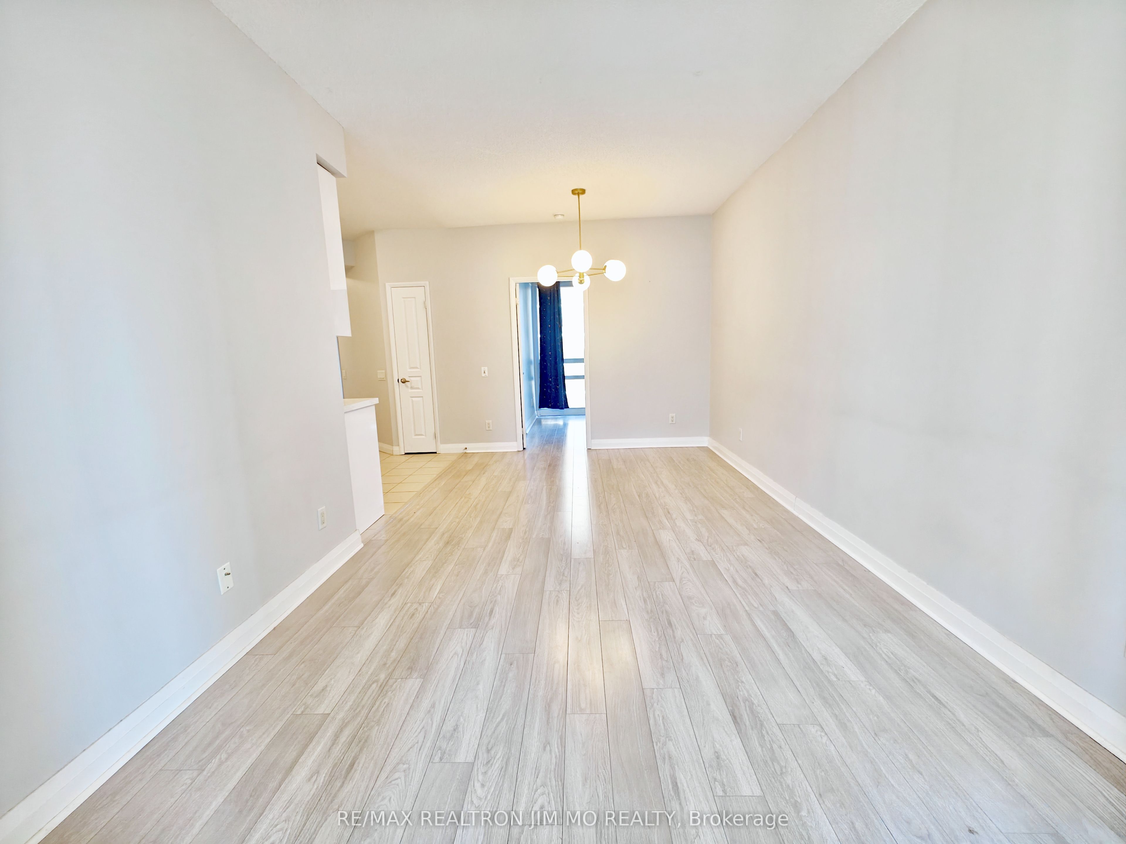 1121 Bay Street, #1401