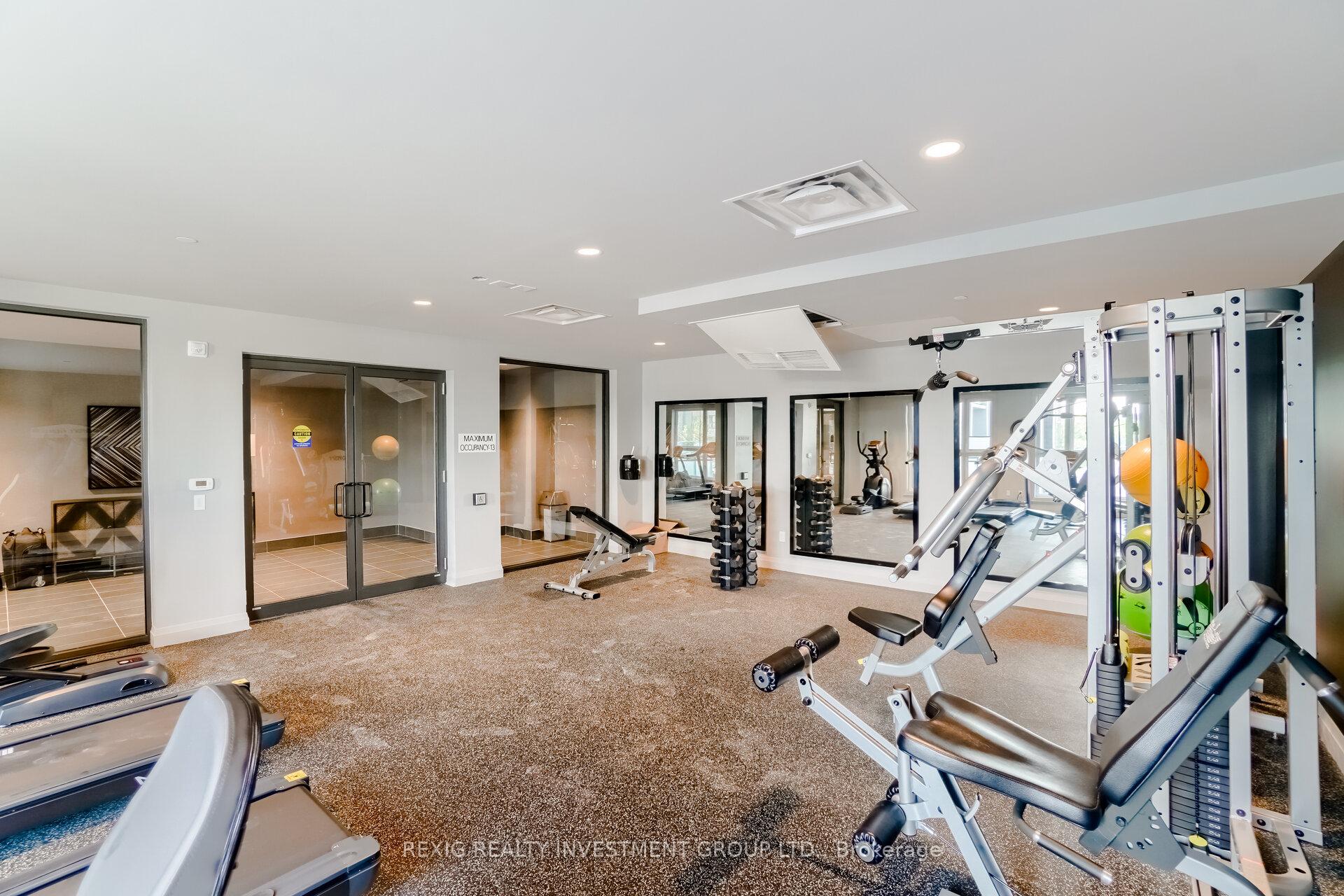 2 Bedrooms Condo at 95 DUNDAS, Oakville For sale