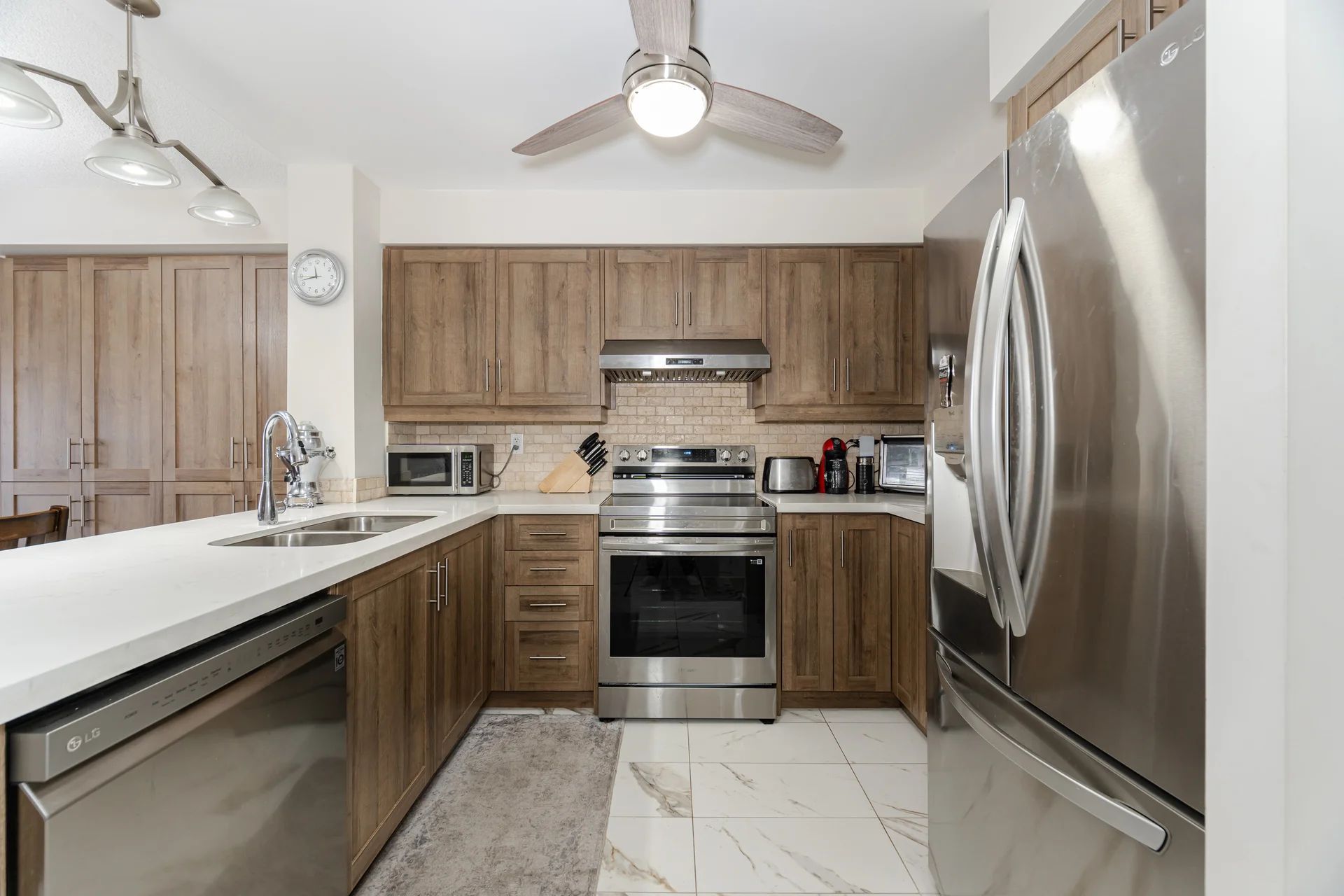 8026 Kipling Avenue W 403