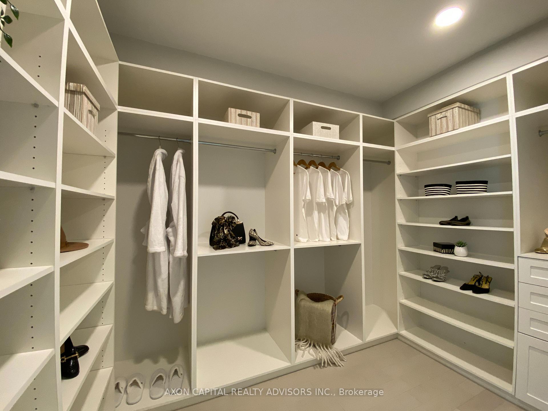 3 Bedrooms Condo at 59 Mcmurrich, Toronto For sale