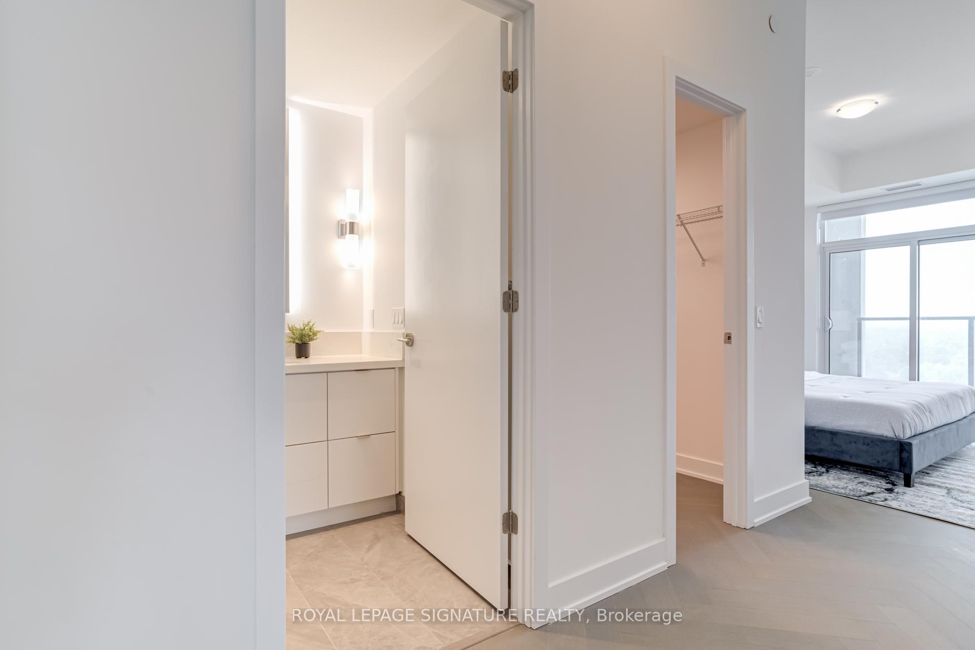 4 Bedrooms Condo at 2 Teagarden, Toronto For sale