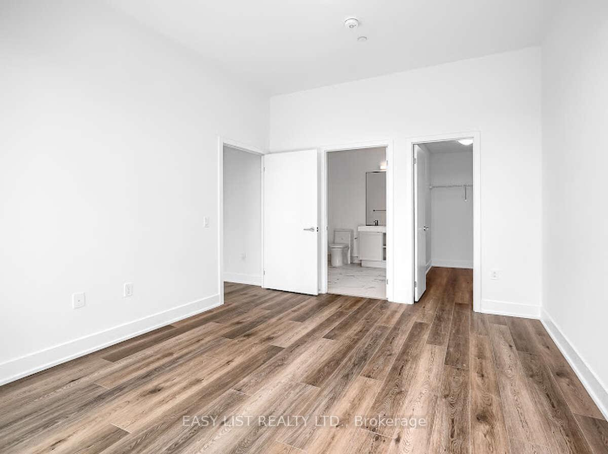 3 Bedrooms Condo at 250 Lawrence, Toronto For sale