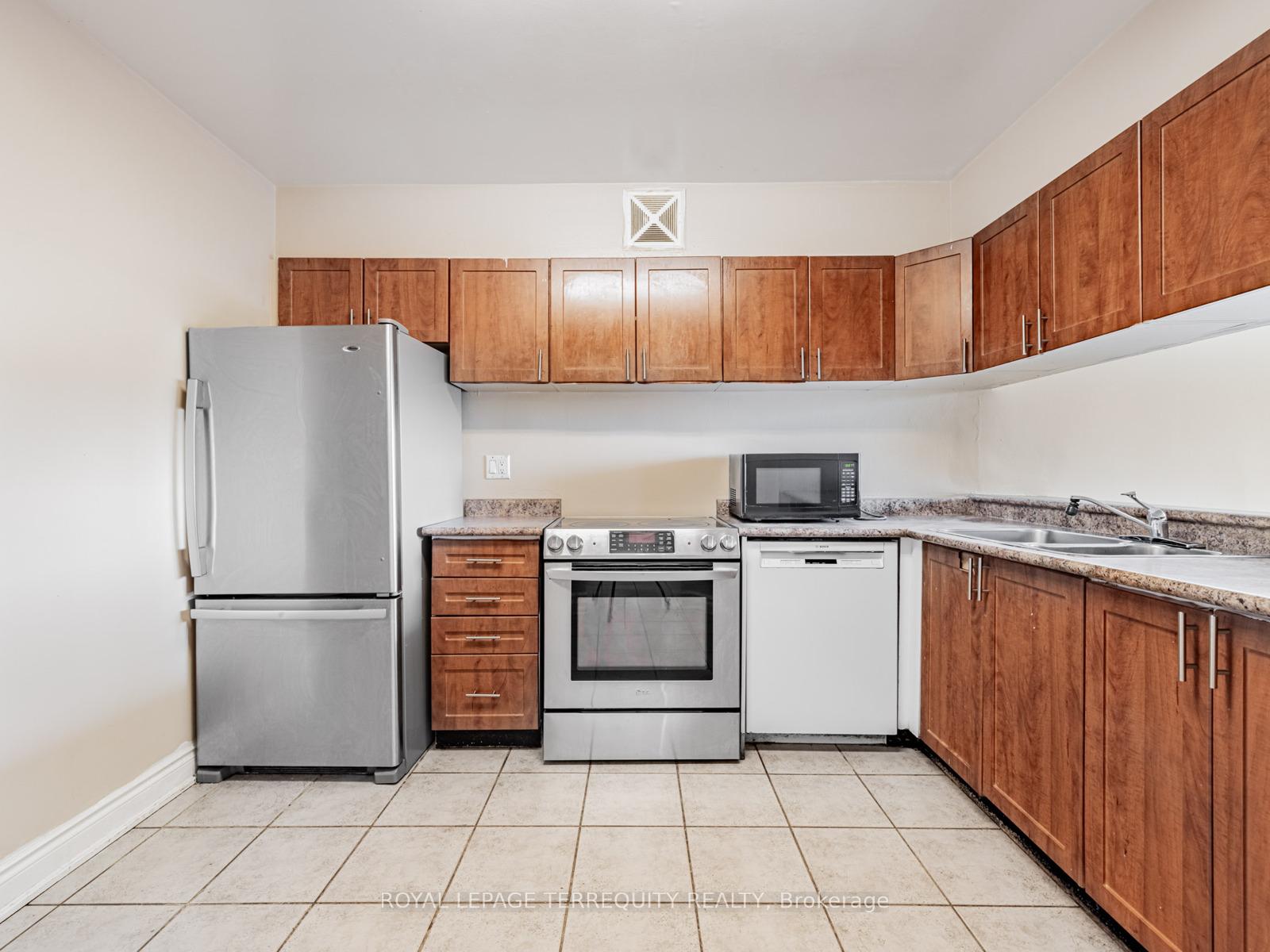 3 Bedrooms Condo at 234 Albion, Toronto For sale