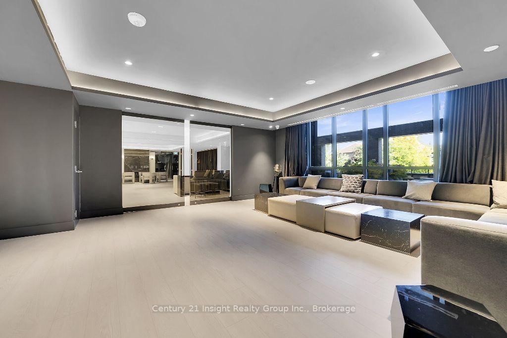 1 Bedroom Condo at 10 Gibbs,  Toronto For sale