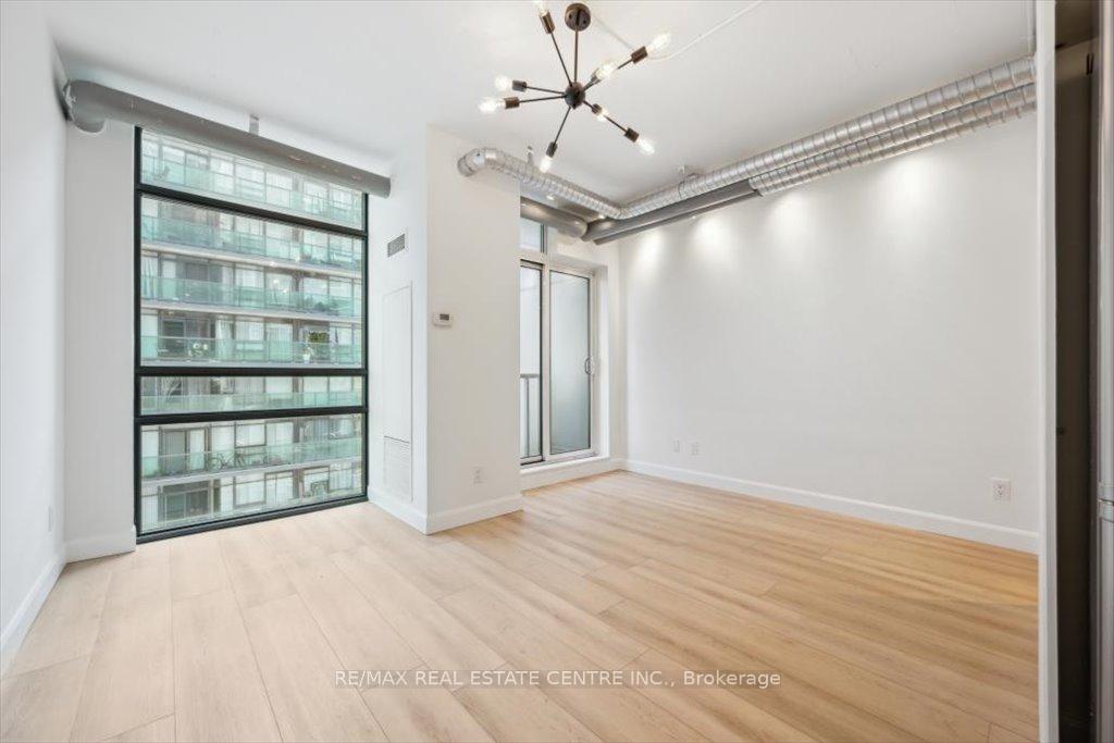2 Bedrooms Condo at 150 Sudbury, Toronto For sale