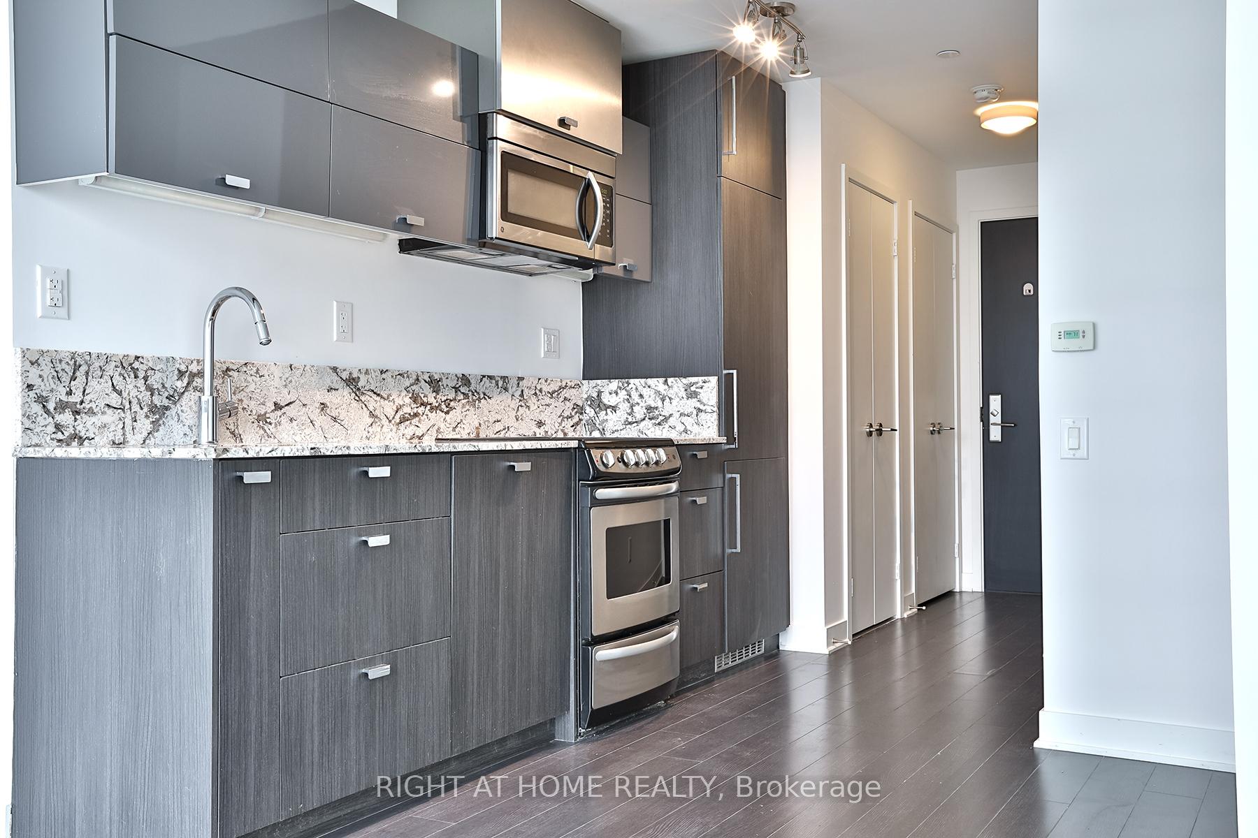 Condo at 290 Adelaide,  Toronto For sale