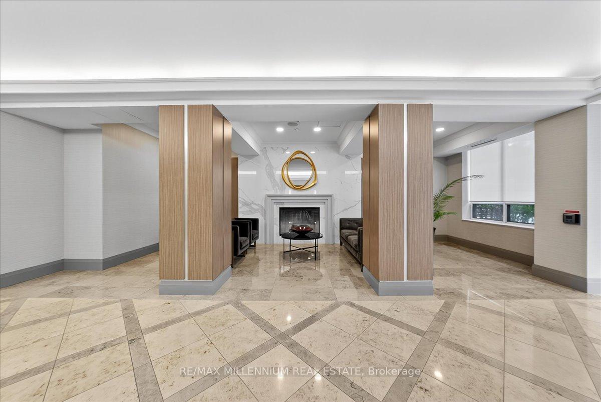 2 Bedrooms Condo at 125 Omni, Toronto For sale
