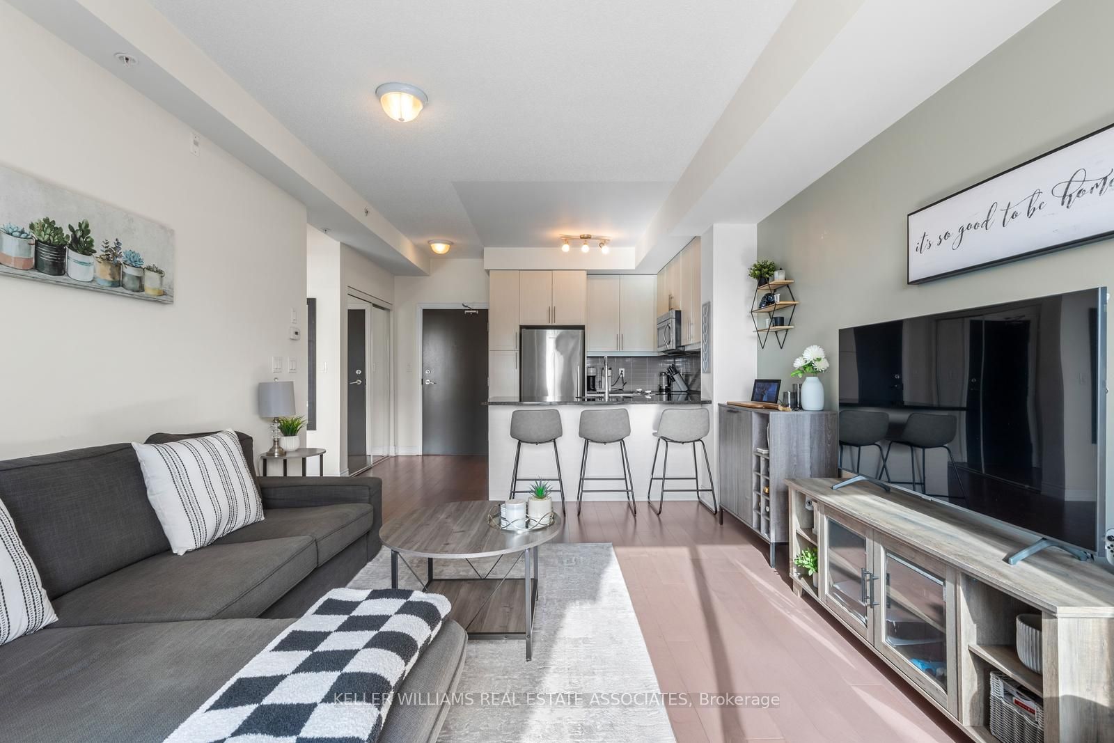 3170 Erin Mills Parkway, #420