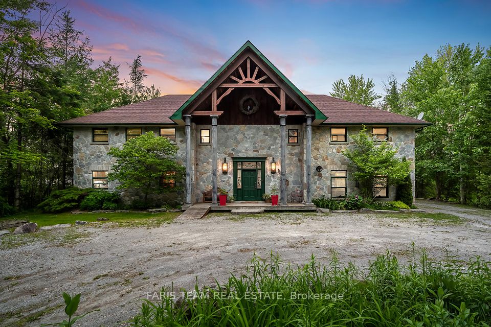 241 Monck