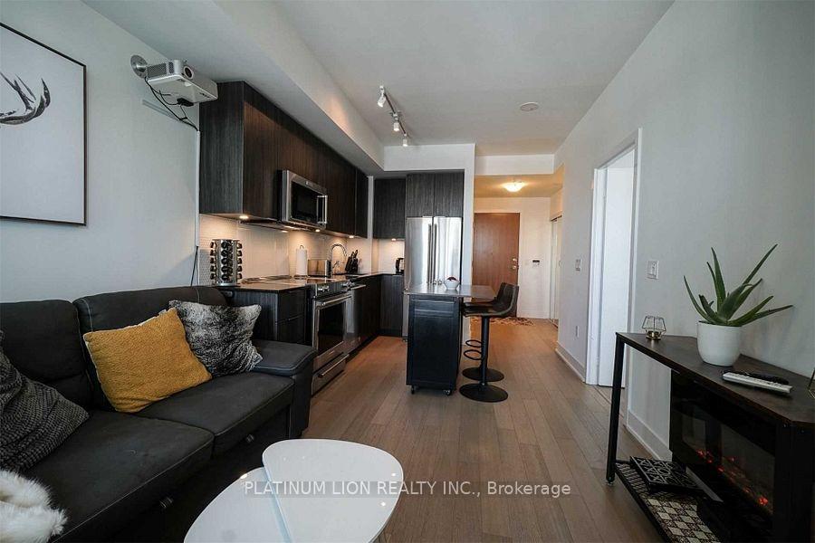 1 Bedroom Condo at 20 Shore Breeze, Toronto For sale