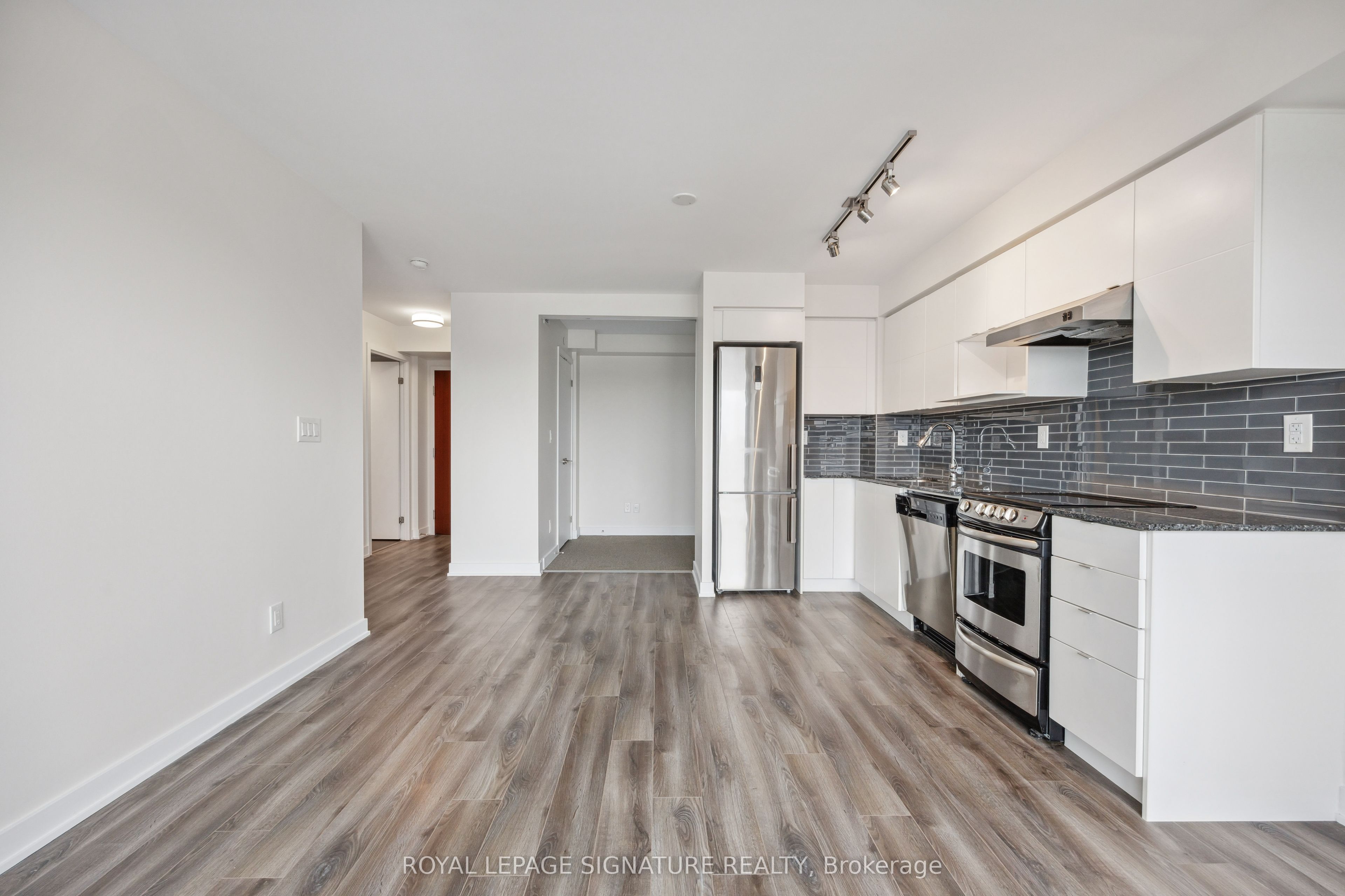 160 Flemington Road, #906