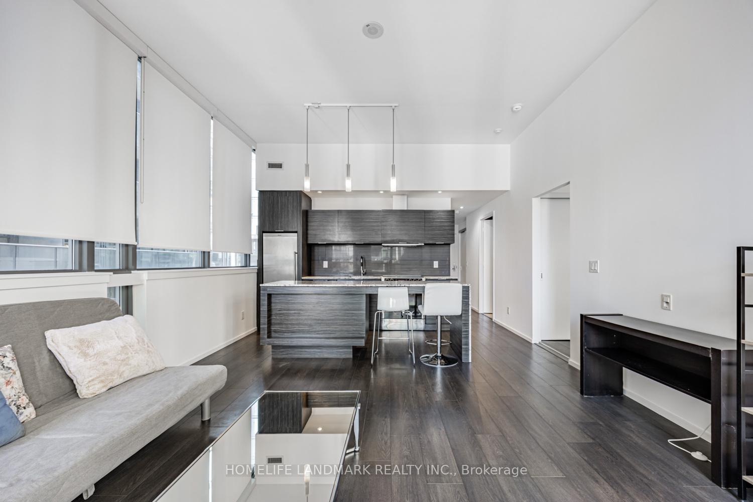 2 Bedrooms Condo at 8 Charlotte,  Toronto For sale