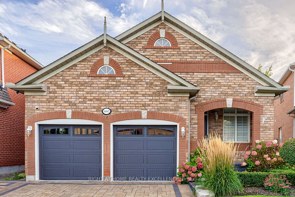 6862 Gooderham Estate Boulevard, Mississauga, ON L5W 1B1