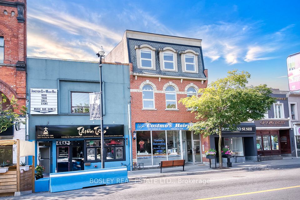 2909 Dundas