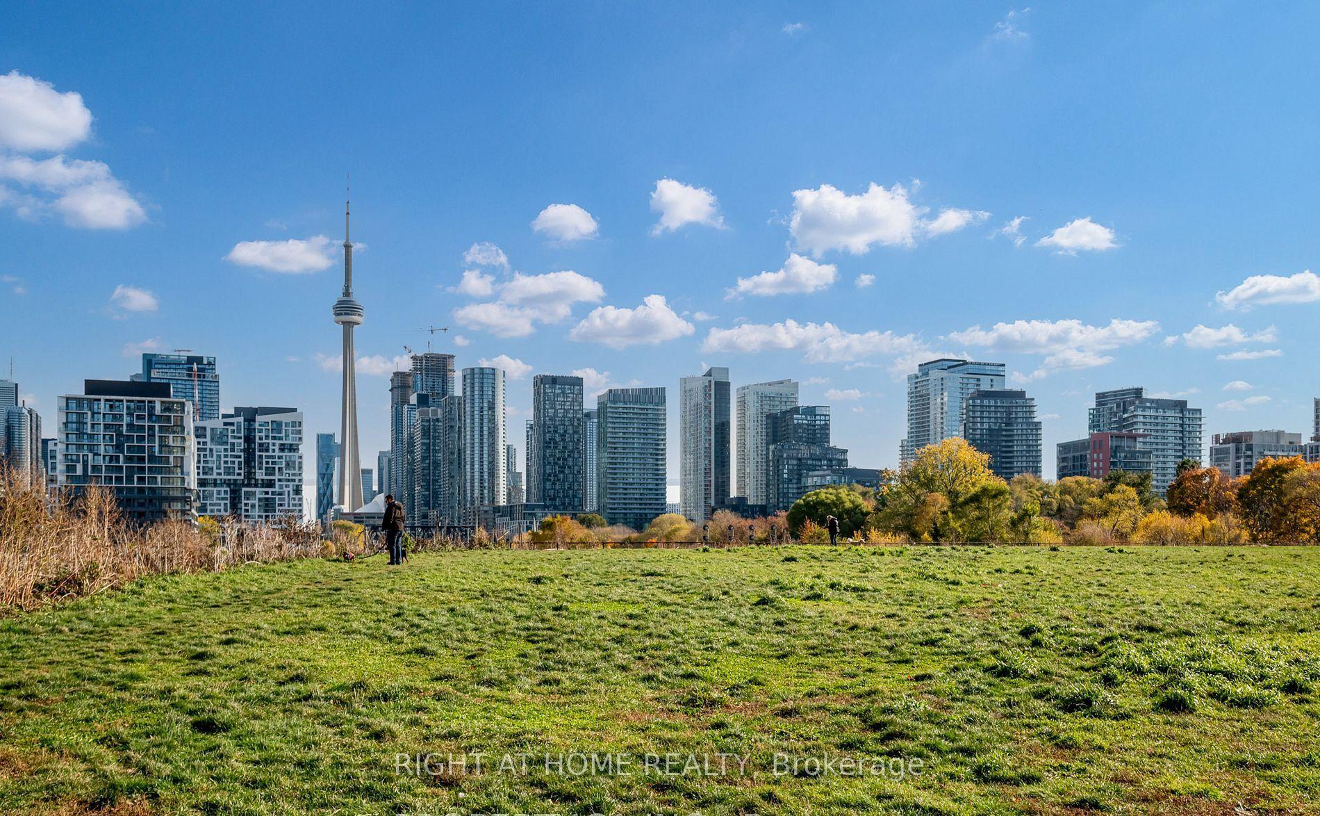2 Bedrooms Condo at 50 Ordnance, Toronto For sale