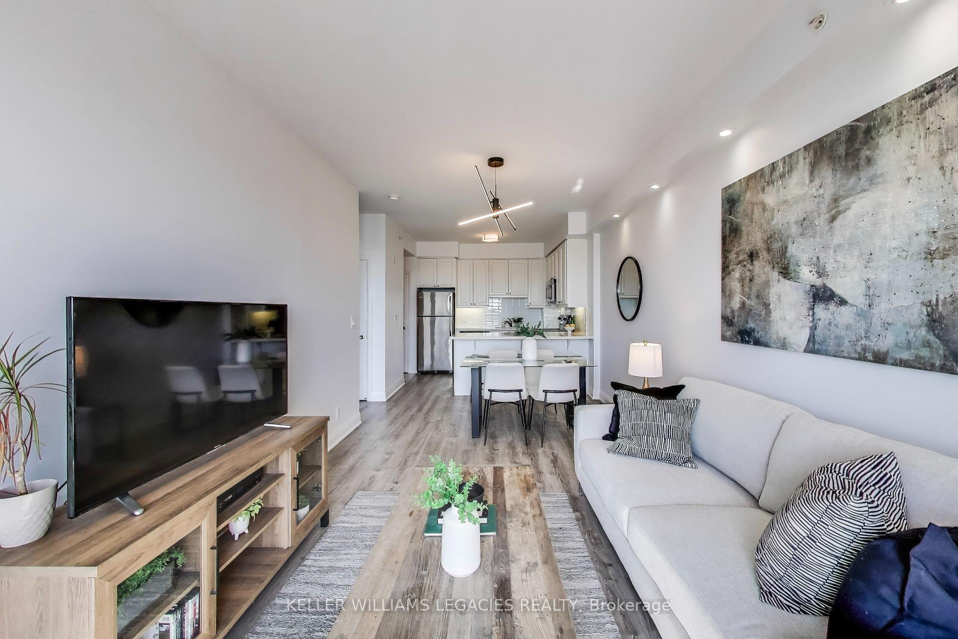 1 Bedroom Condo at 12 Woodstream, Vaughan For sale
