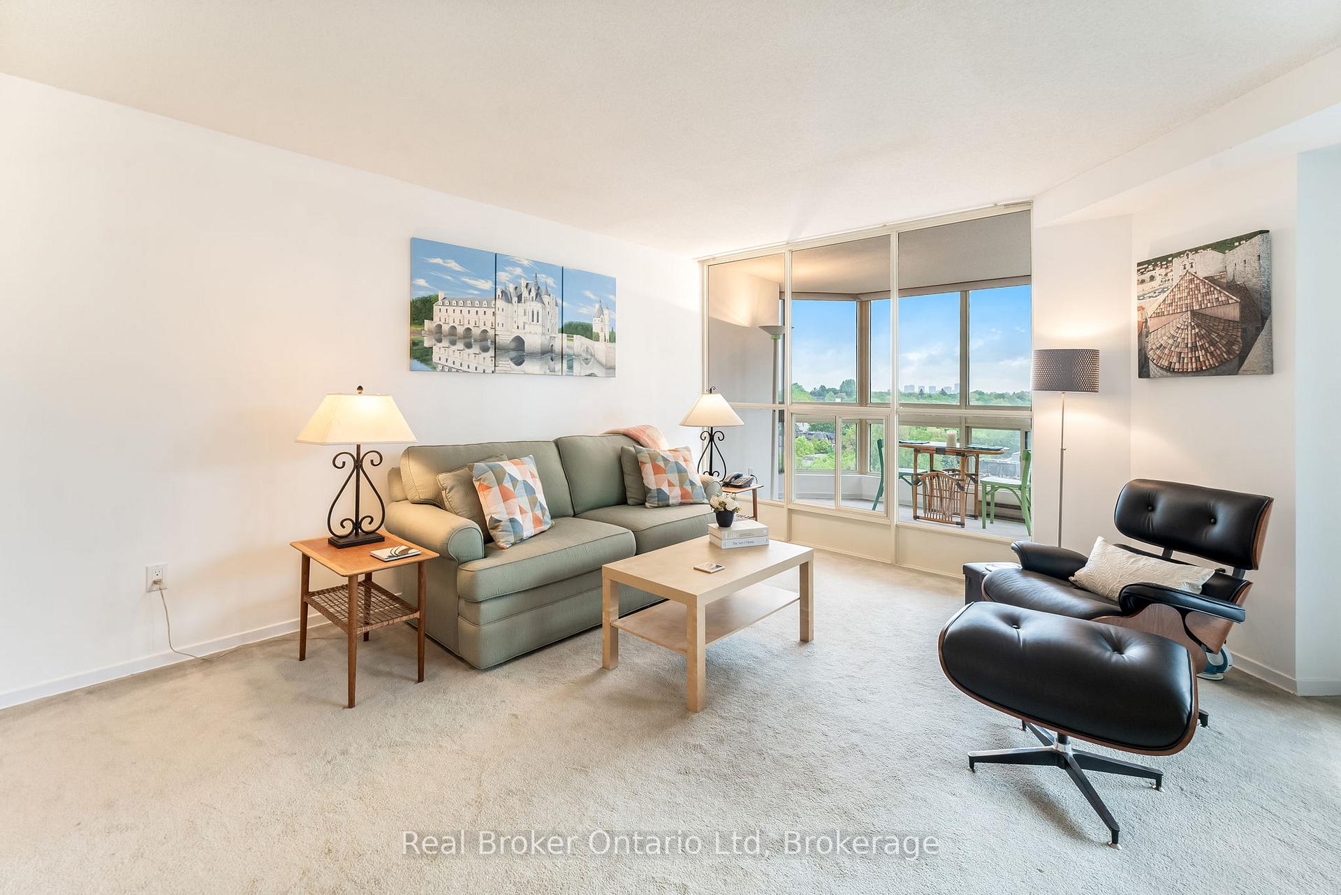 2 Bedrooms Condo at 10 Kenneth, Toronto For sale