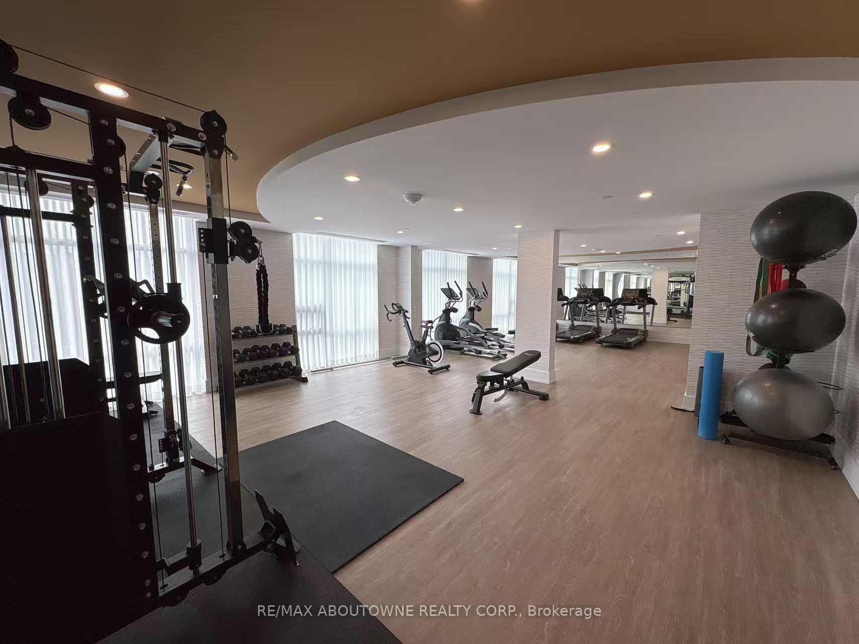 2 Bedrooms Condo at 470 Dundas, Hamilton For sale