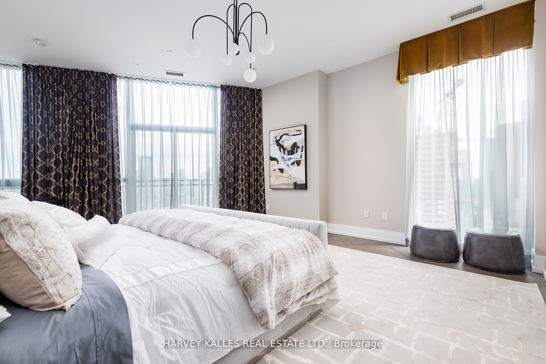 99 John Street 4802