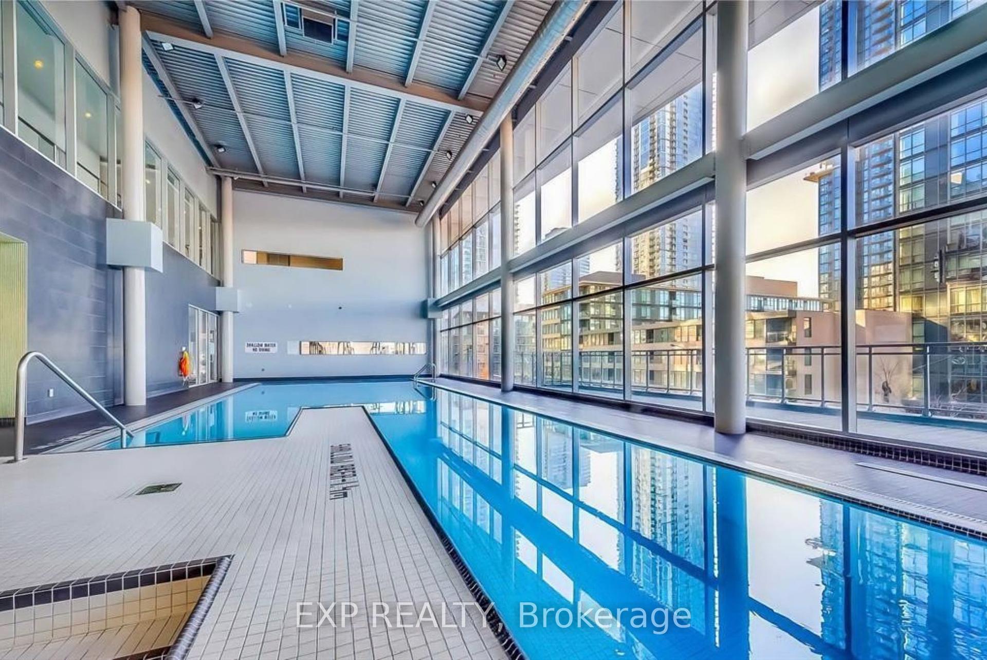 2 Bedrooms Condo at 4K Spadina, Toronto For sale