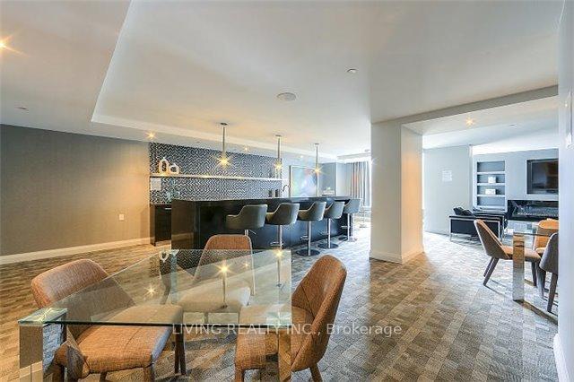 2 Bedrooms Condo at 525 Adelaide, Toronto For sale