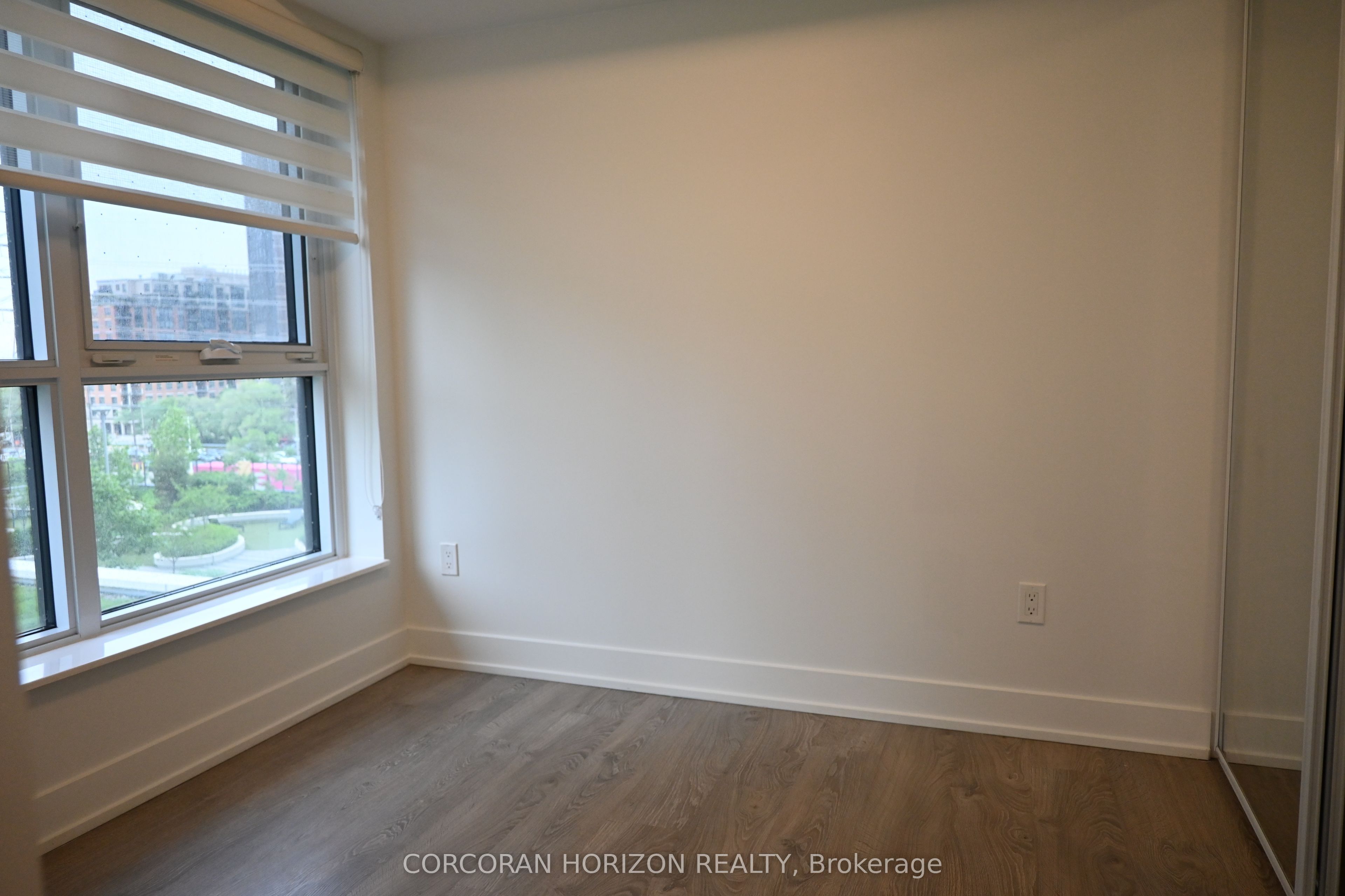 7 Mabelle Avenue, #404