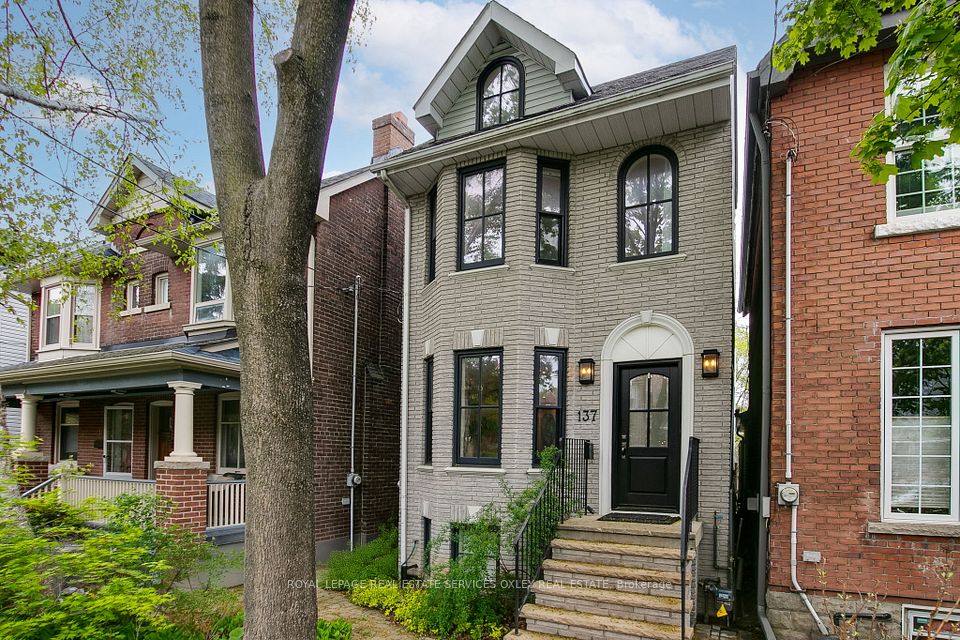 137 Hogarth
