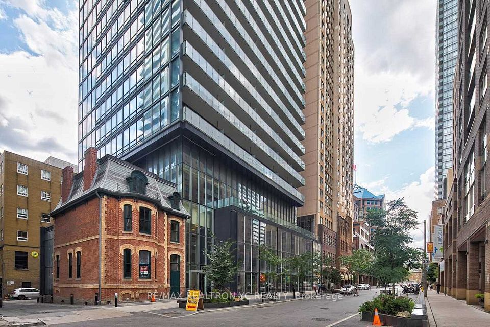 15 Grenville Street