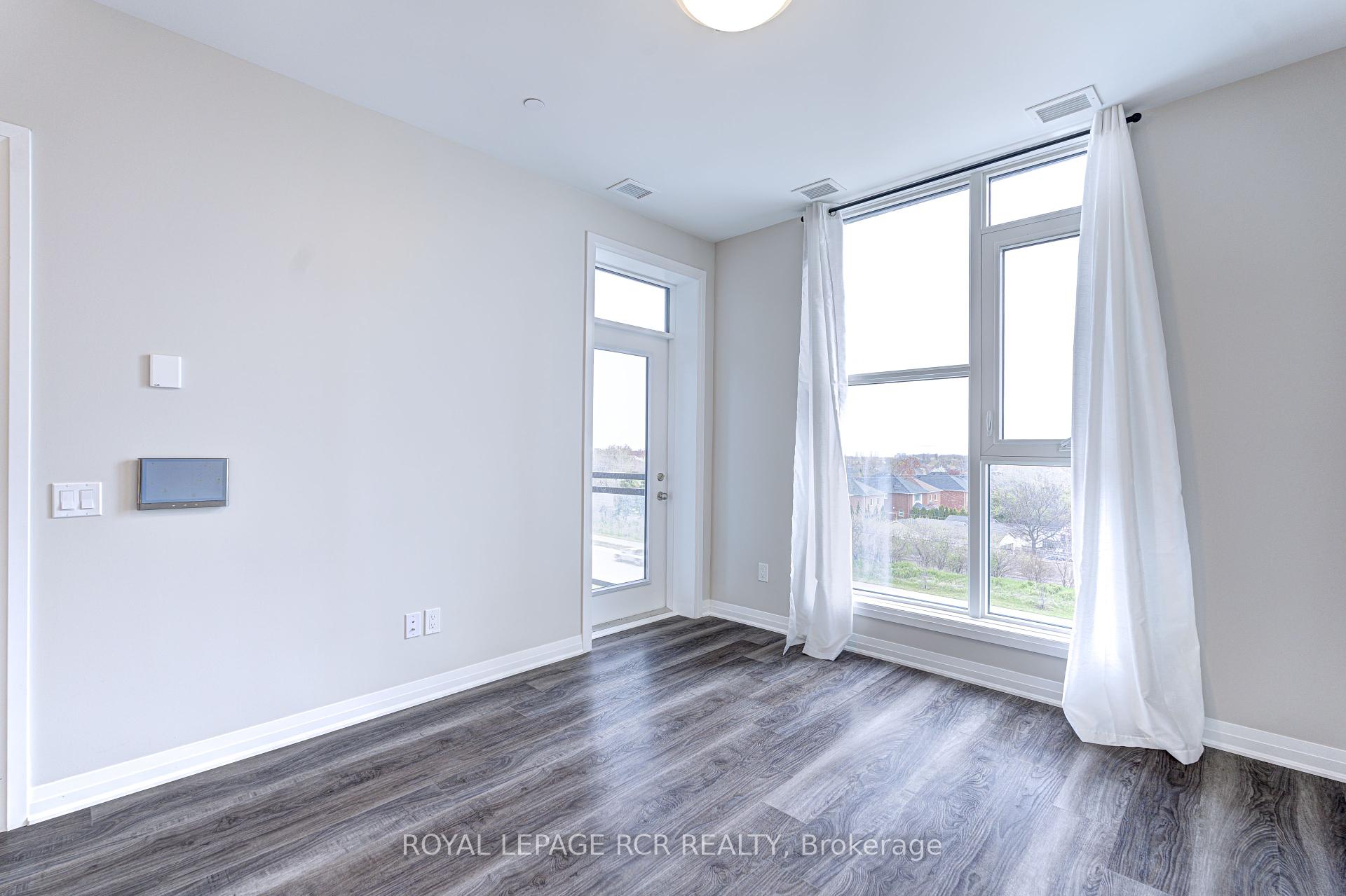 1 Bedroom Condo at 95 Dundas, Oakville For sale