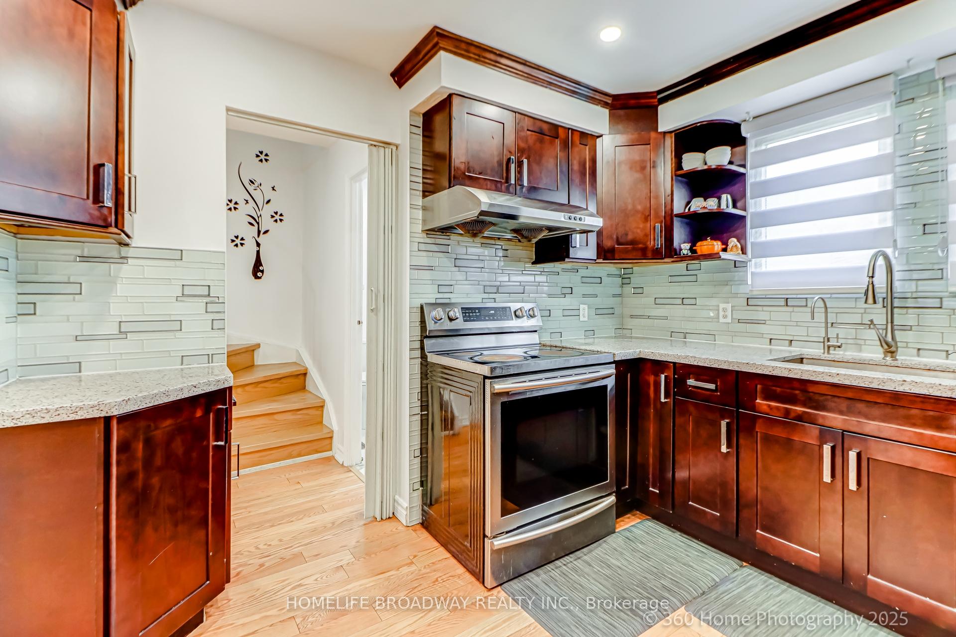 3 Bedrooms Condo at 51 Yellow Birch, Toronto For sale