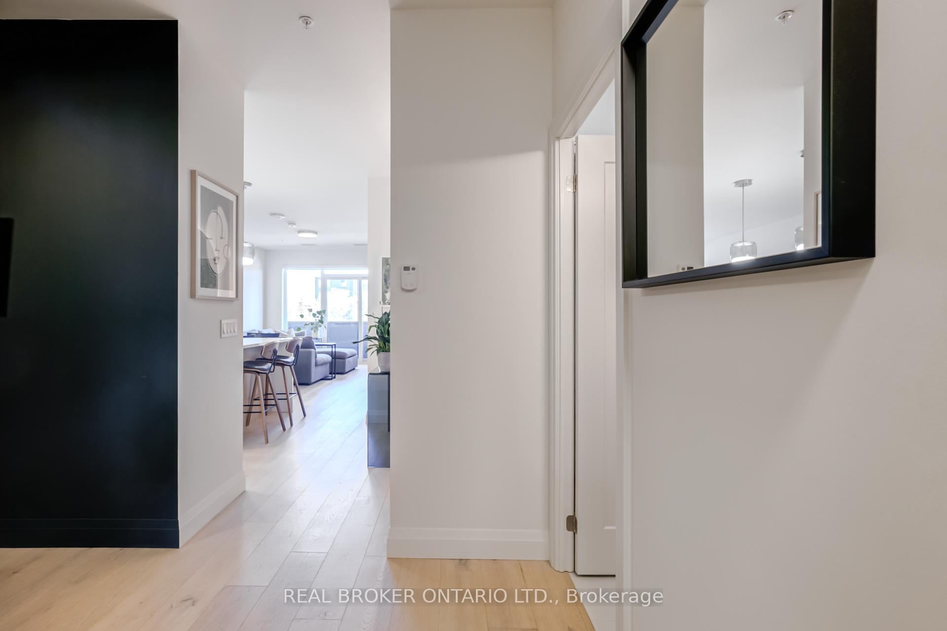 2 Bedrooms Condo at 500 Brock,  Burlington For sale