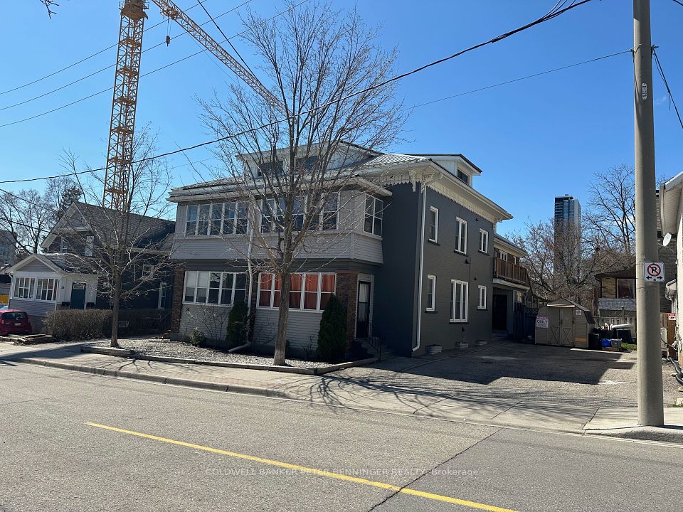 58 Madison Avenue, Kitchener, ON N2H 2Z6