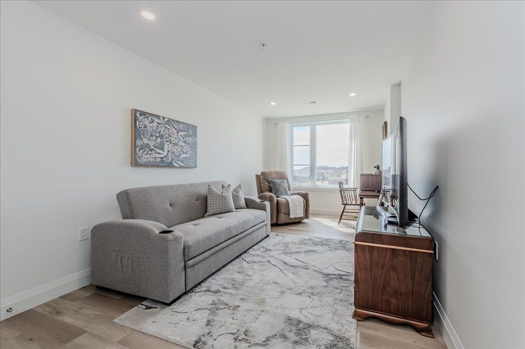 99B Farley Road 207