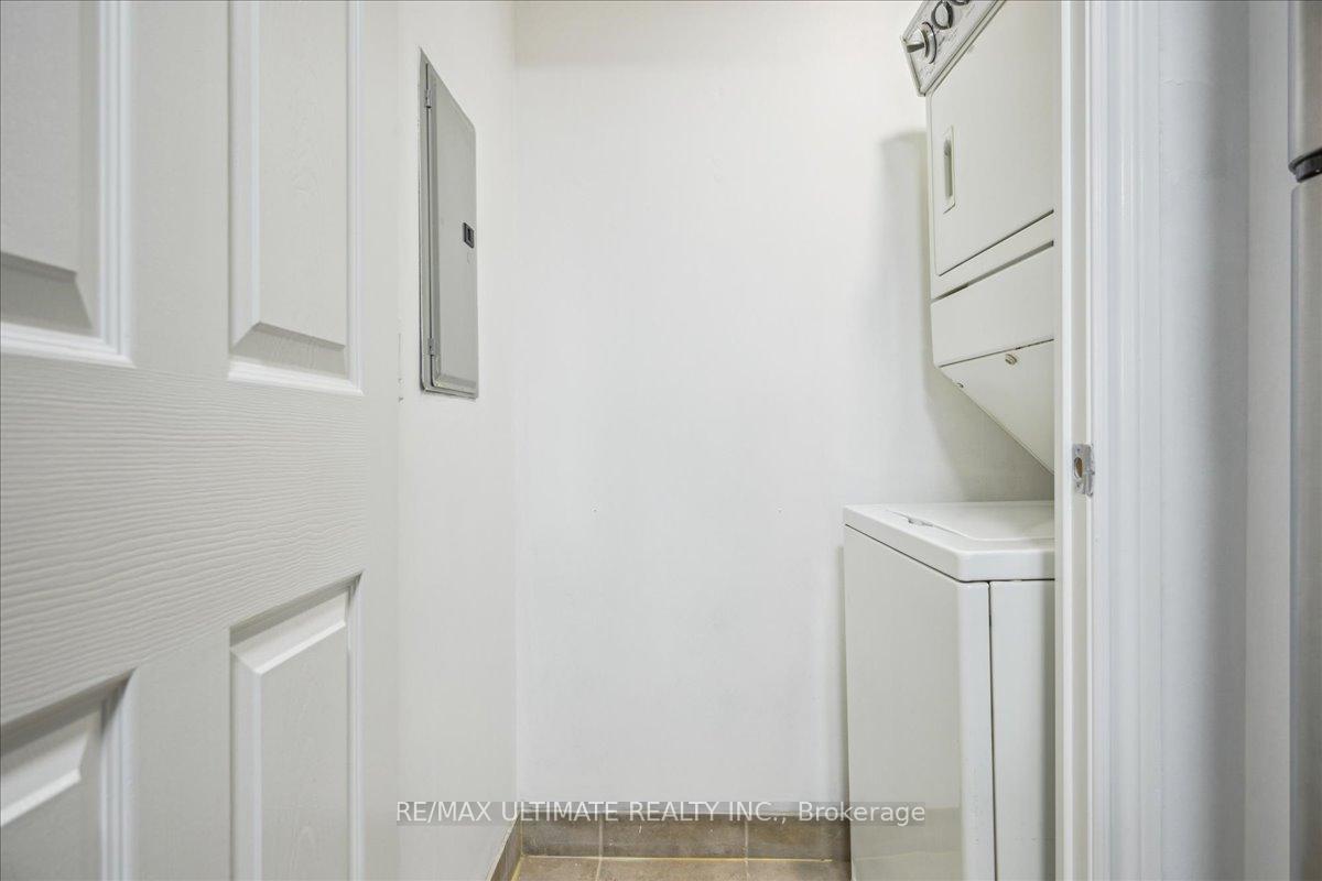 1 Bedroom Condo at 2365 Central Park, Oakville For sale