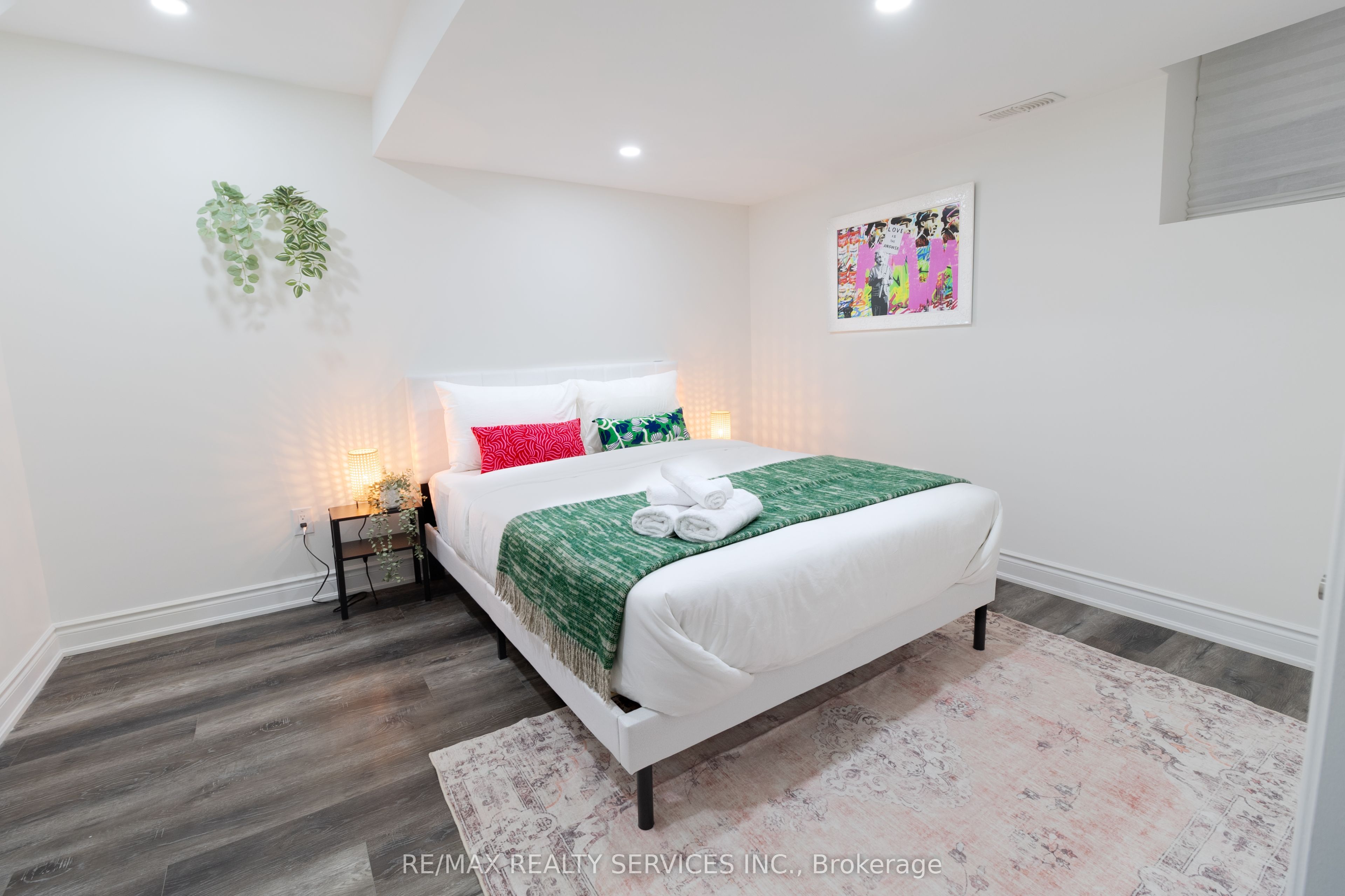 5 Upperview Place