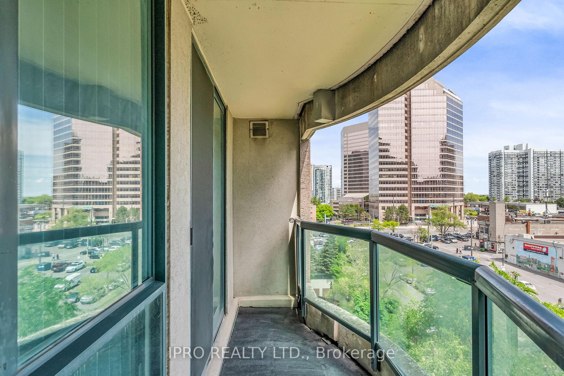 3 Bedrooms Condo at 23 Lorraine, Toronto For sale