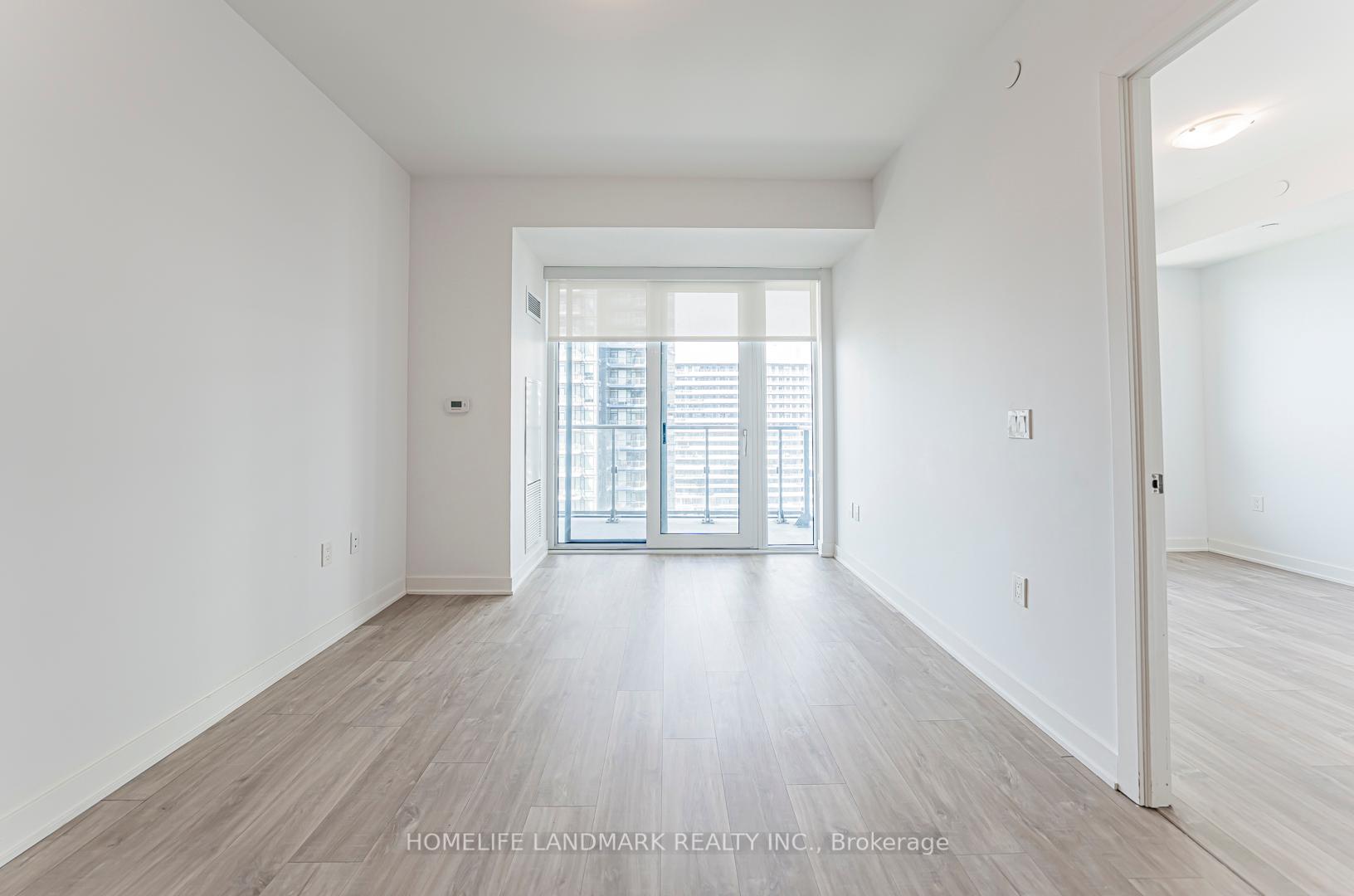 3 Bedrooms Condo at 4675 Metcalfe, Mississauga For sale